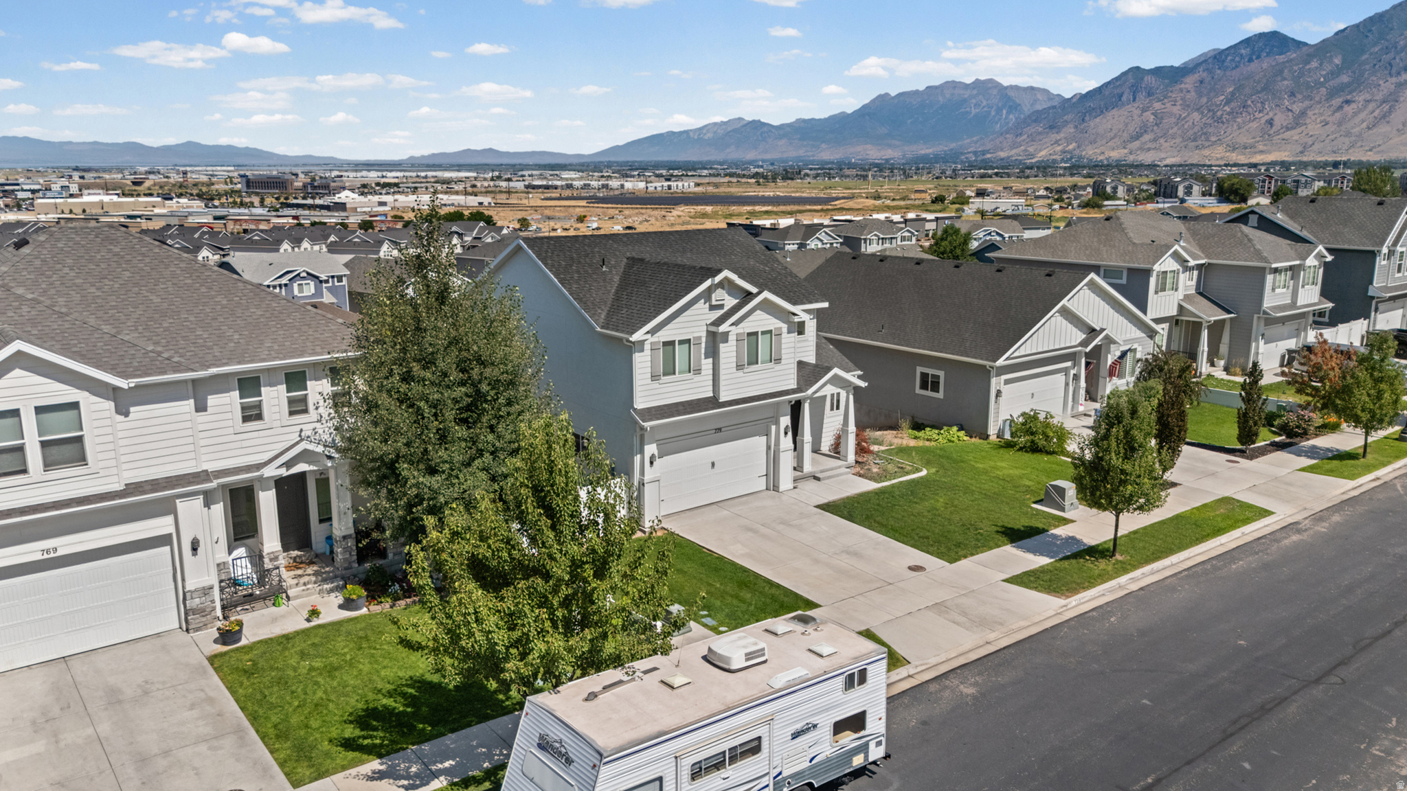 WHITE RAIL OVERLOOK - Residential