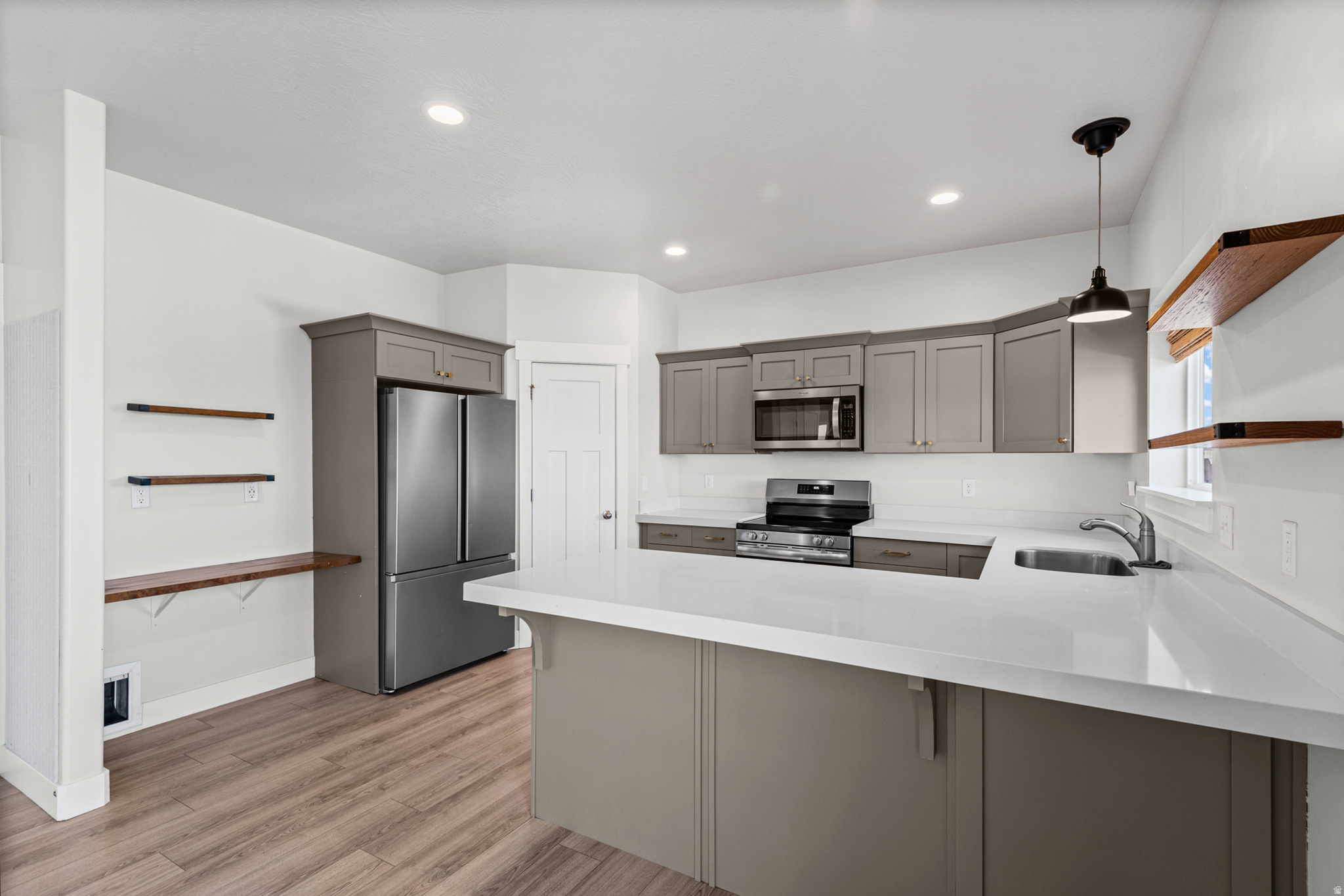 WHITE RAIL OVERLOOK - Residential
