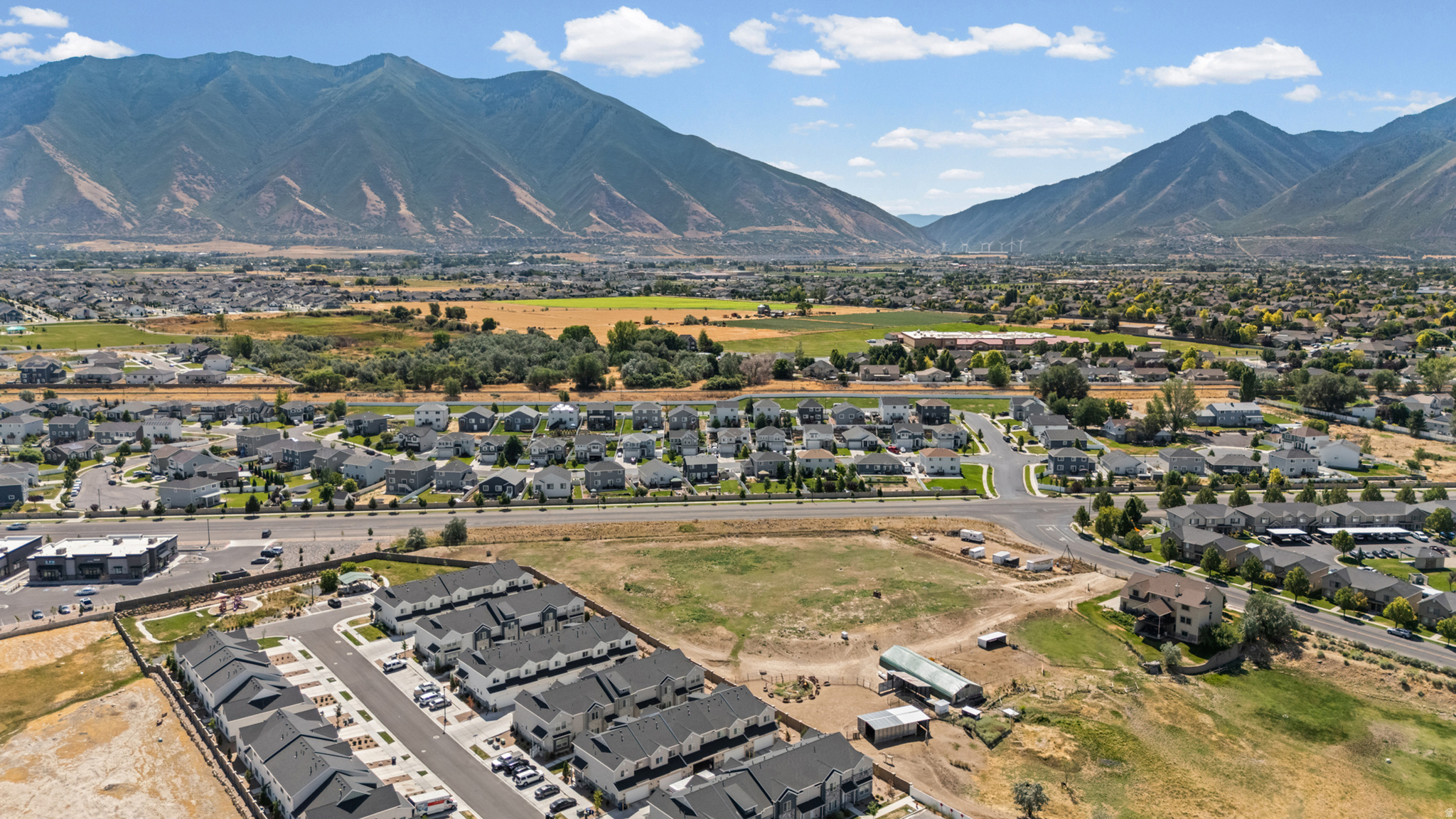 WHITE RAIL OVERLOOK - Residential