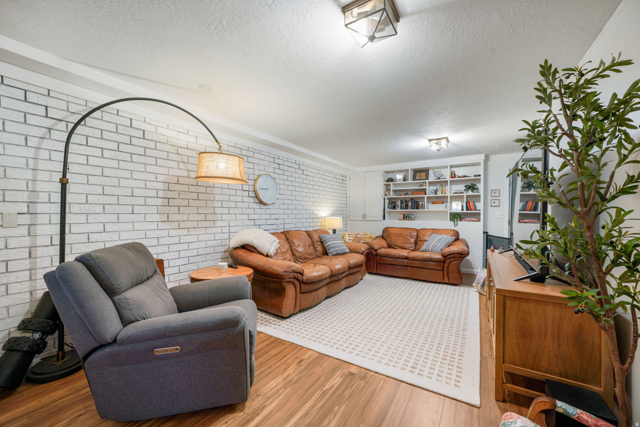 EWELL - Residential