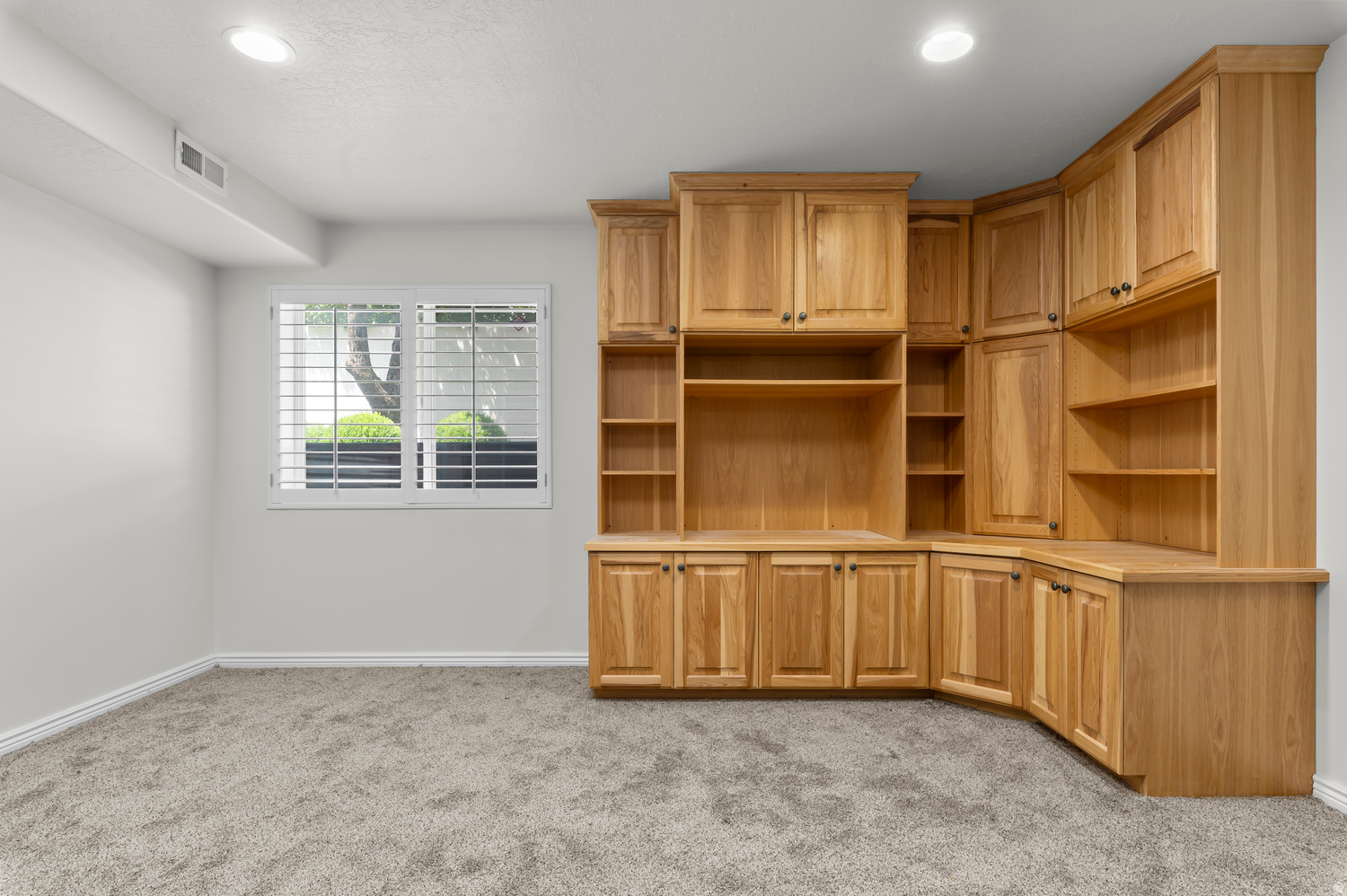 COTTAGE COVE CONDMN - Residential