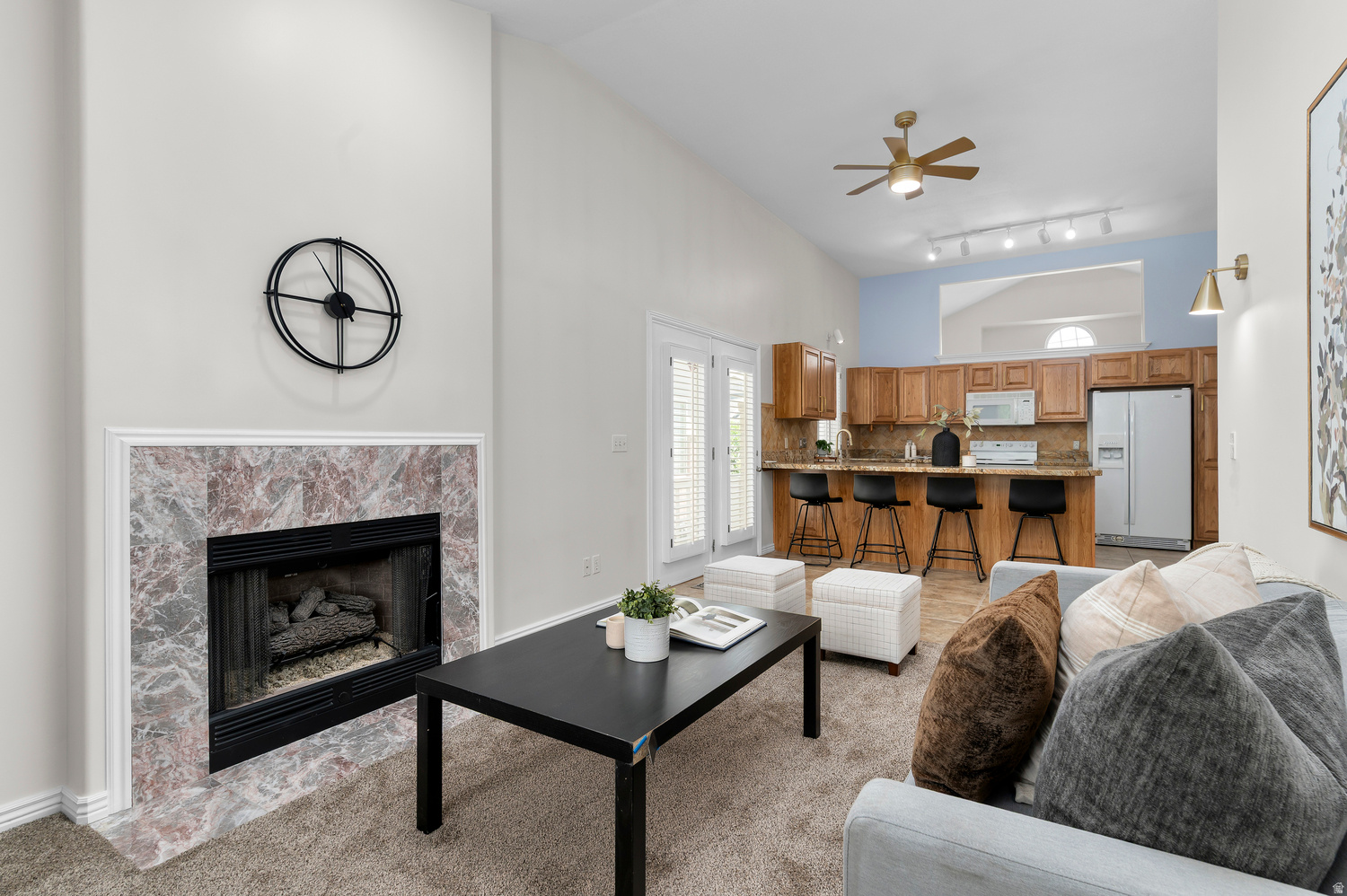 COTTAGE COVE CONDMN - Residential