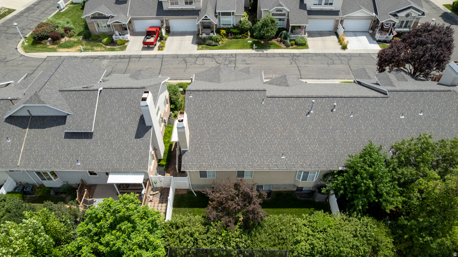 COTTAGE COVE CONDMN - Residential
