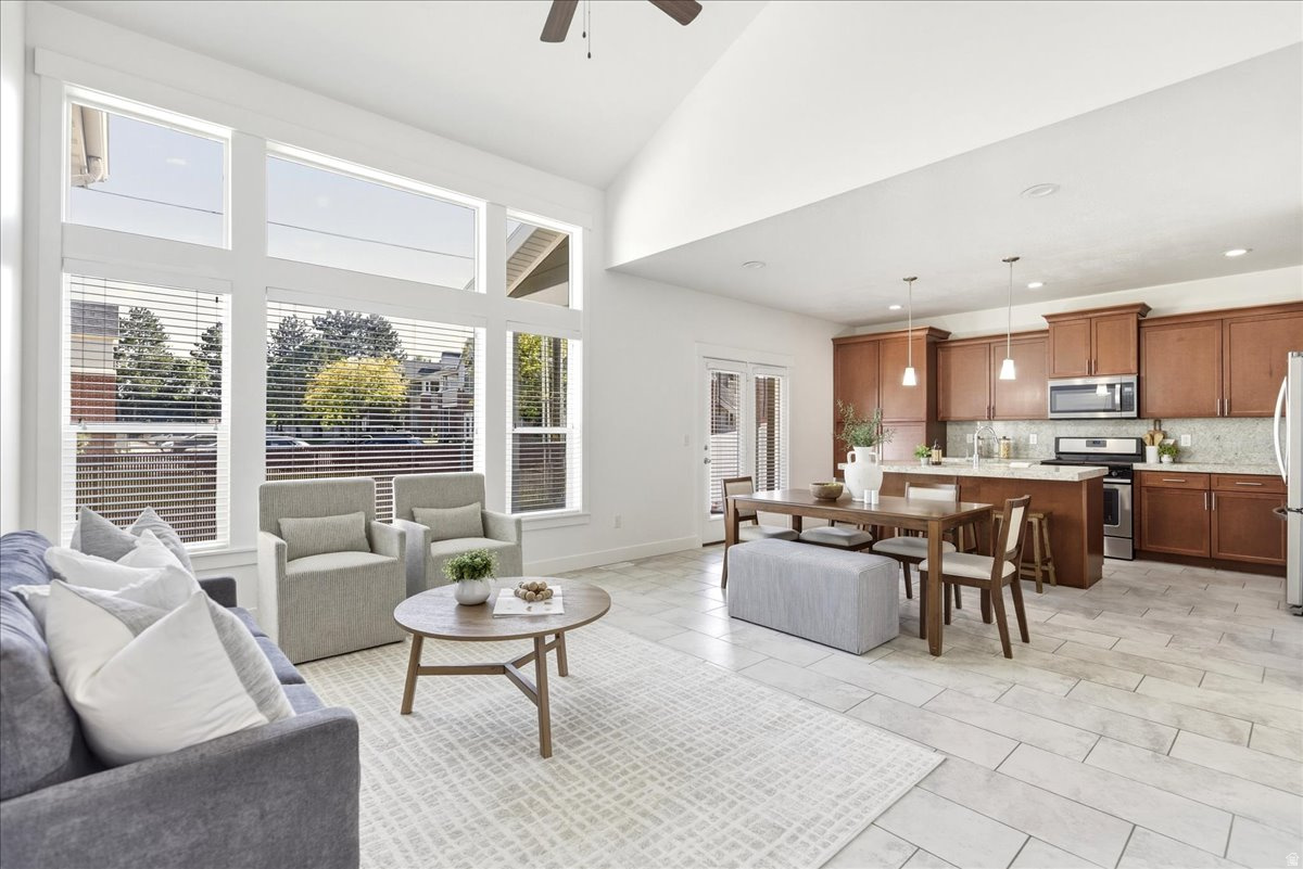 VILLAGES ON WINCHESTER - Residential