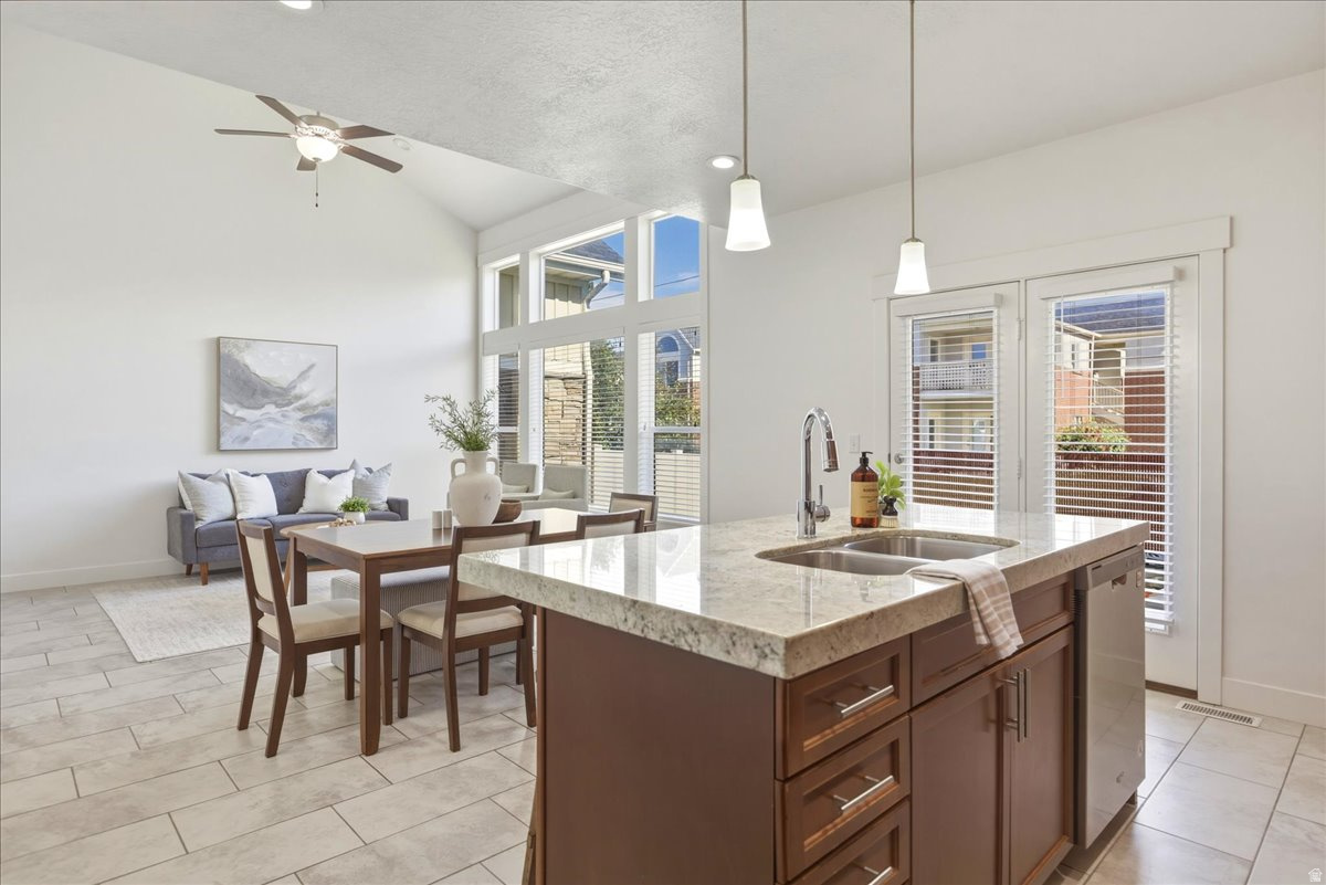 VILLAGES ON WINCHESTER - Residential