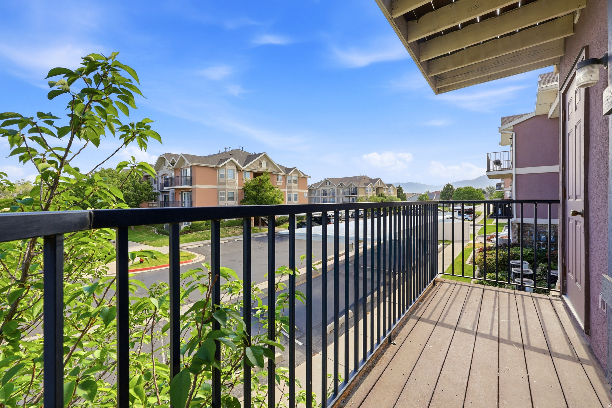 VIVANTE PHASE 17 CONDOMINIUMS - Residential