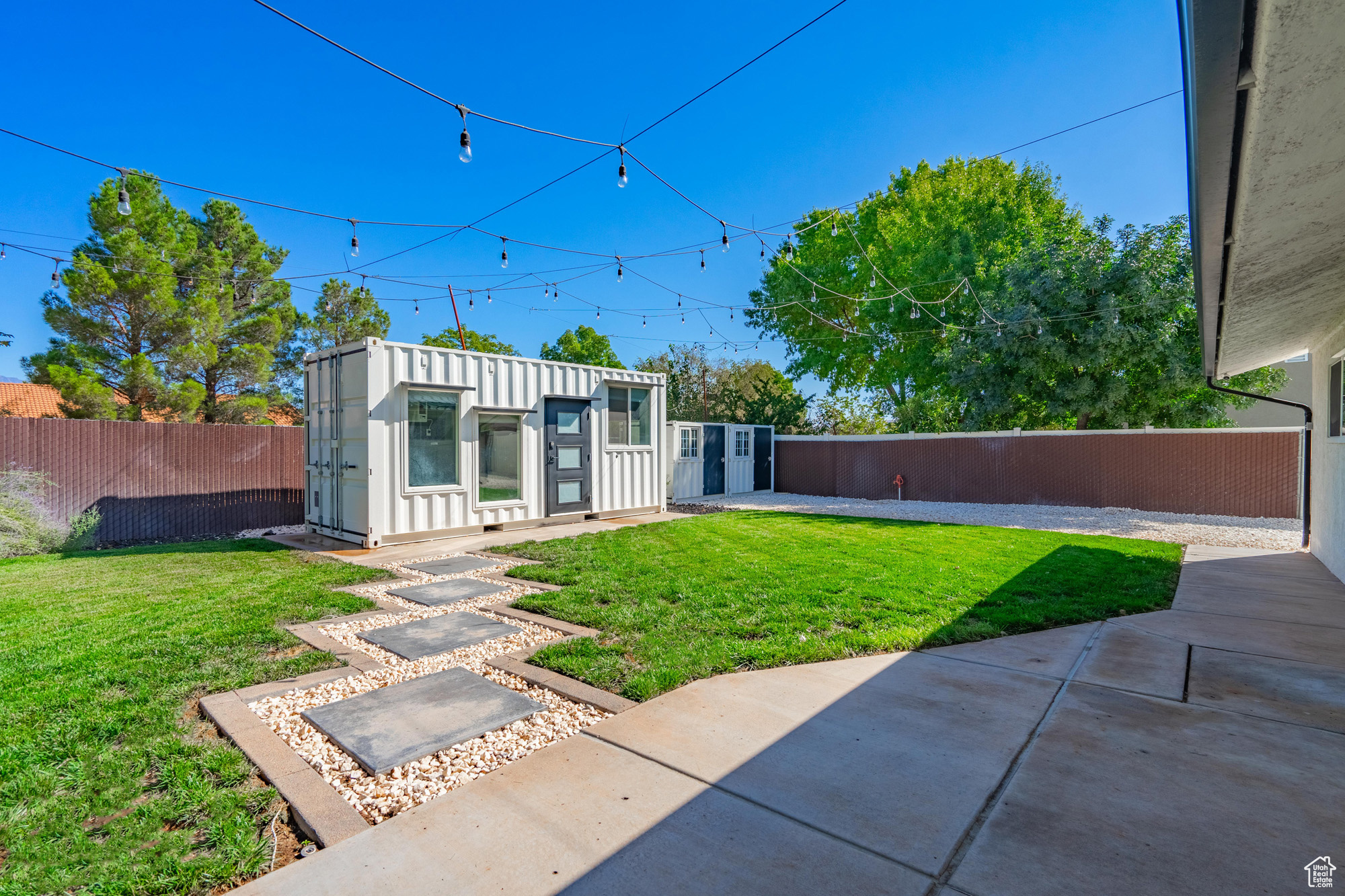 BLOOMINGTON HILLS - Residential