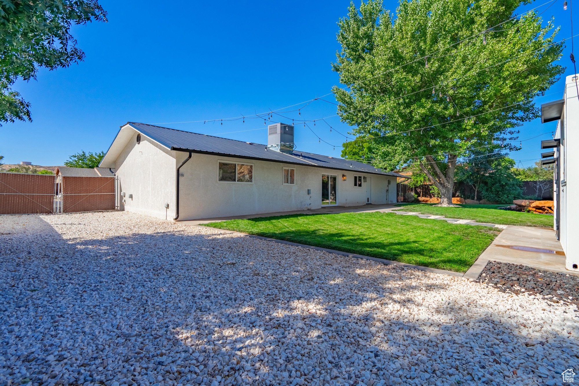 BLOOMINGTON HILLS - Residential