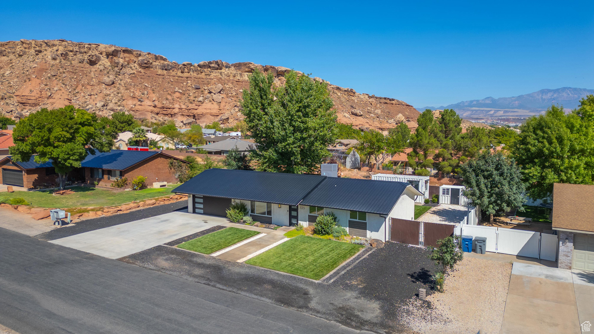 BLOOMINGTON HILLS - Residential