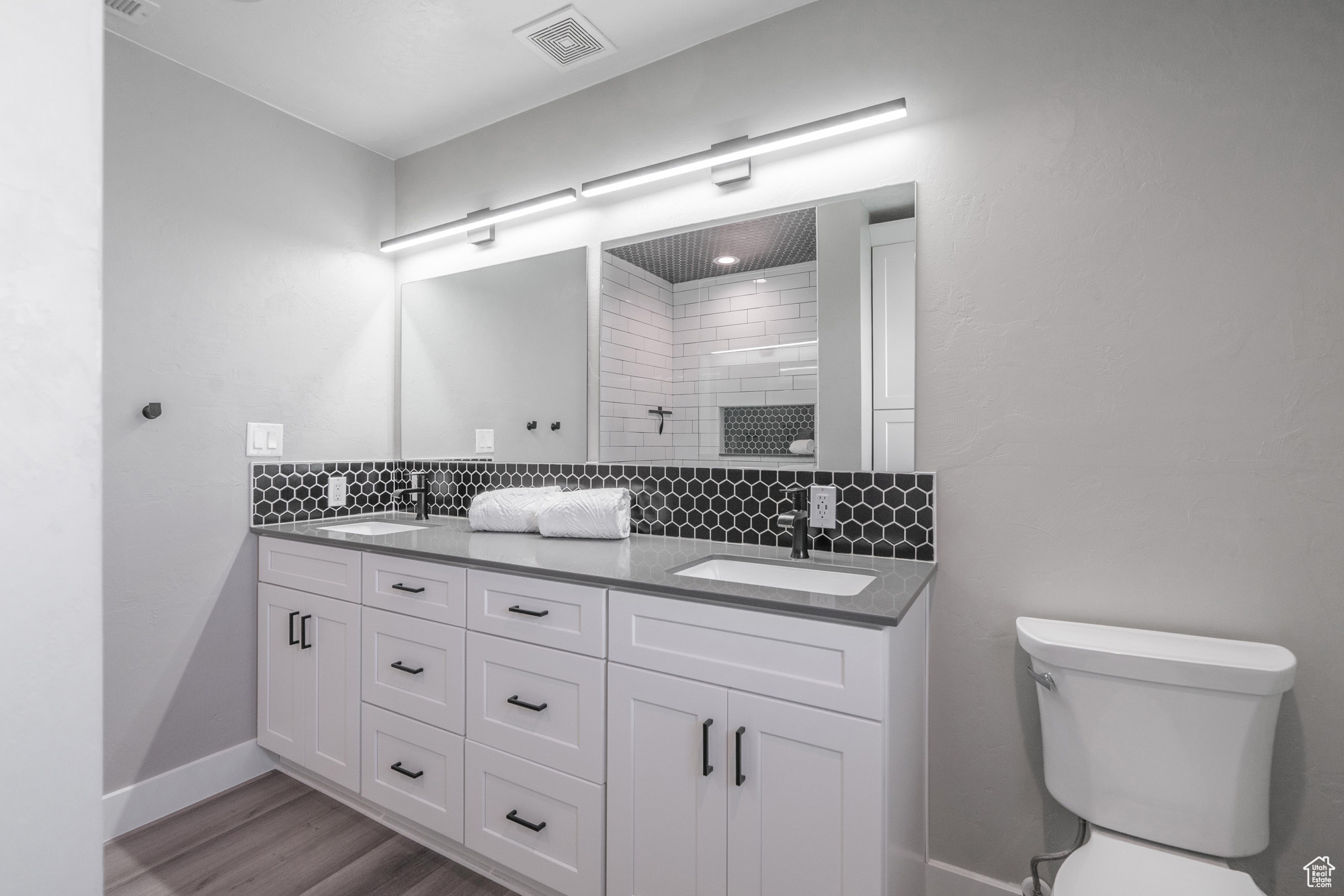 BLOOMINGTON HILLS - Residential