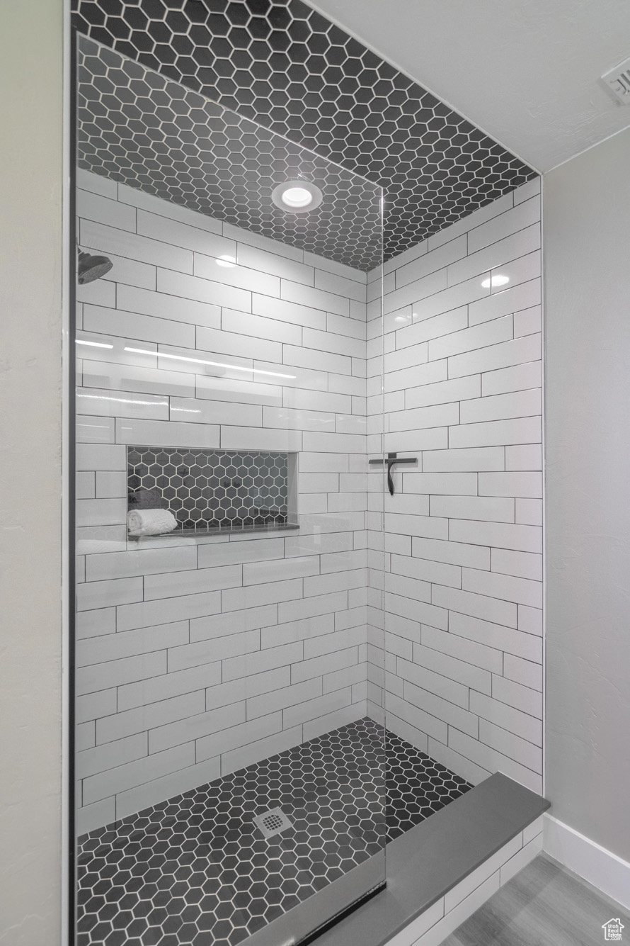 BLOOMINGTON HILLS - Residential
