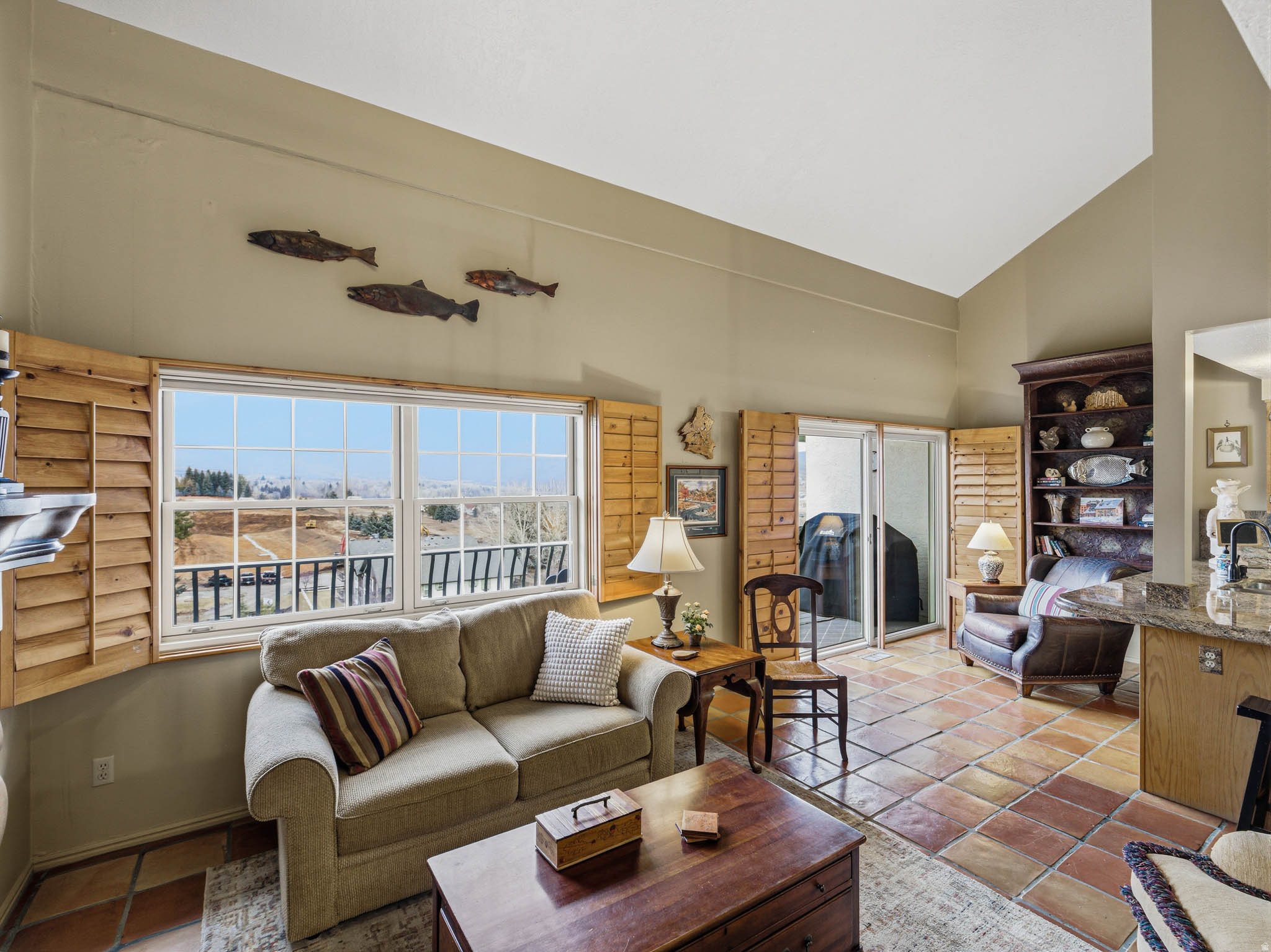SWISS OAKS - Residential