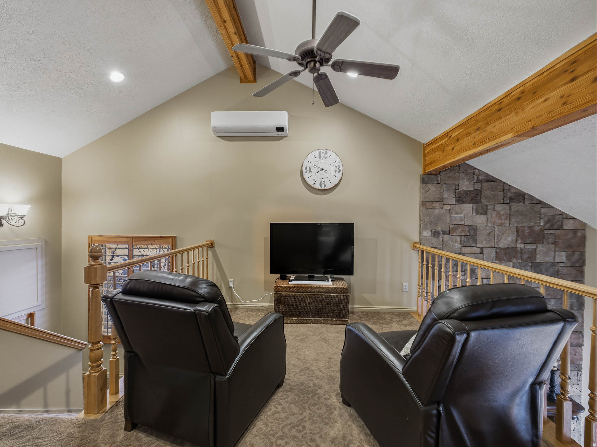 SWISS OAKS - Residential