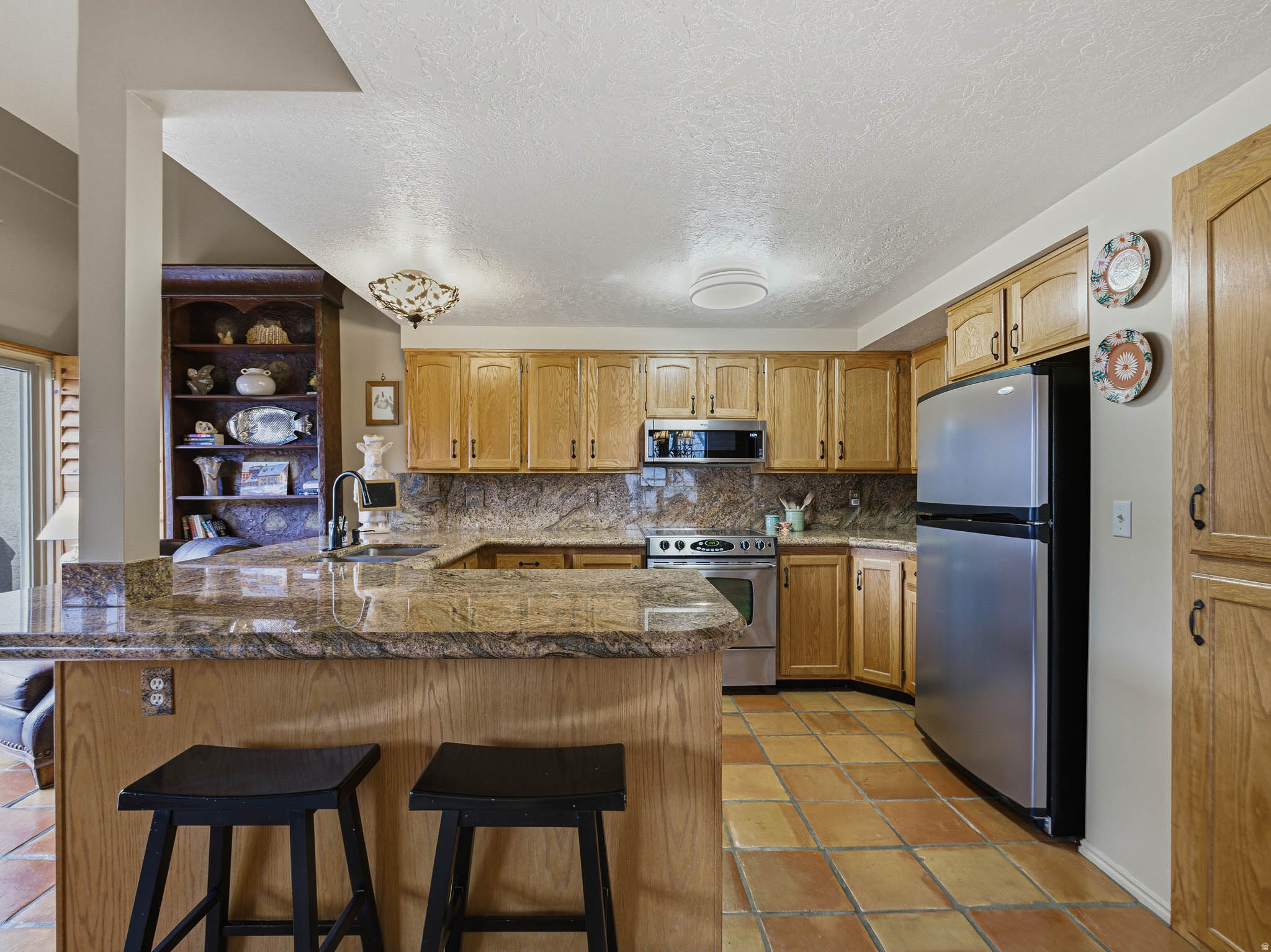 SWISS OAKS - Residential