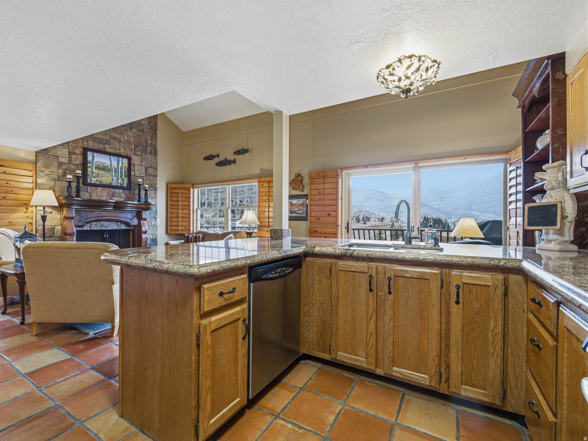 SWISS OAKS - Residential