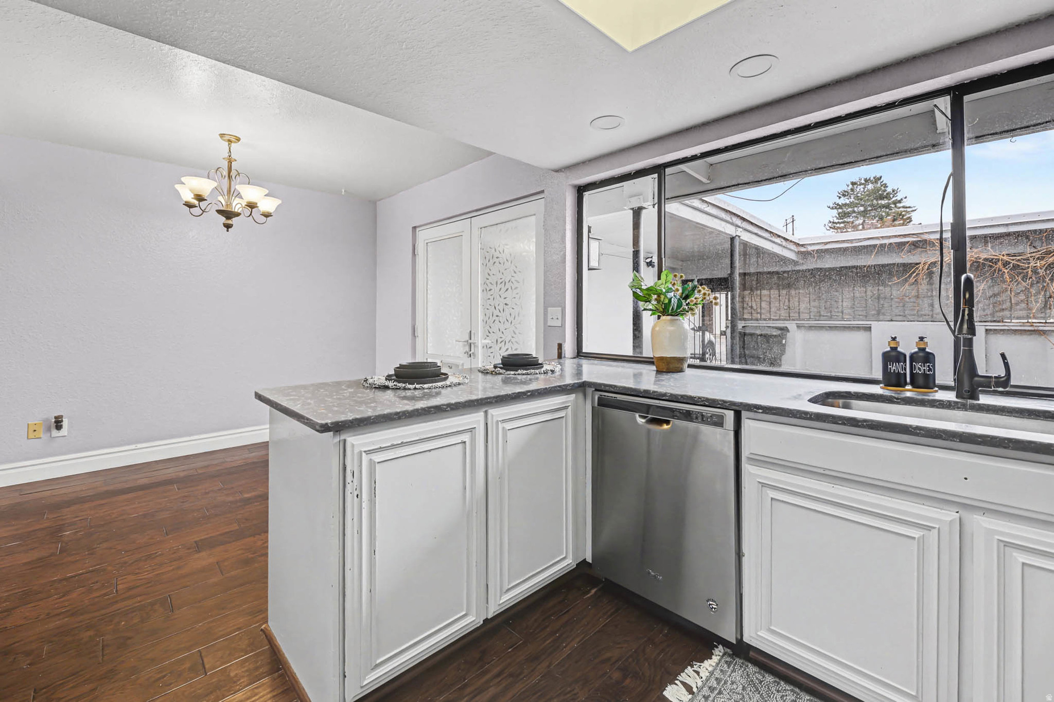 BENCHMARK VILLAGE - Residential