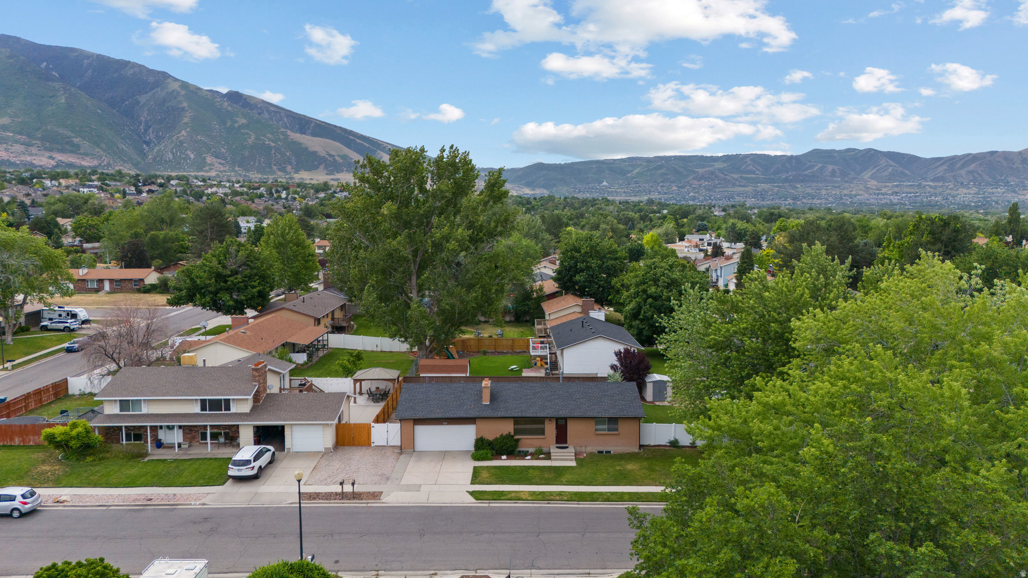 STORM MOUNTAIN - Residential