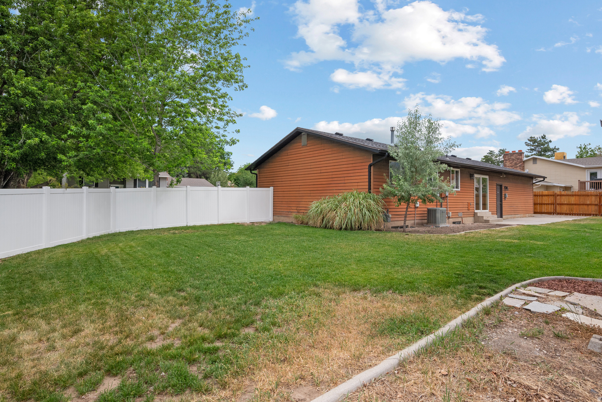 STORM MOUNTAIN - Residential
