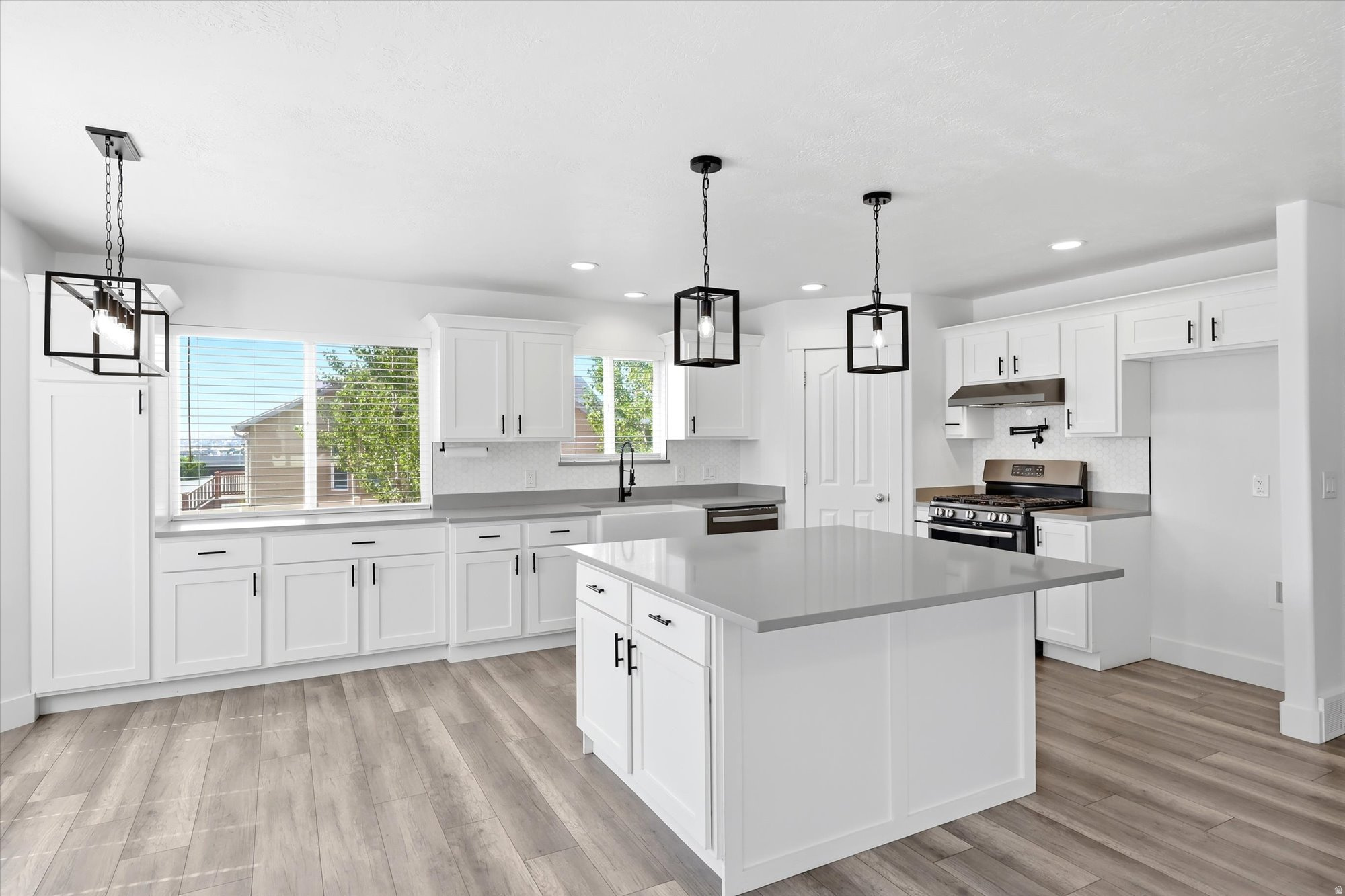 SUNRISE MEADOWS - Residential