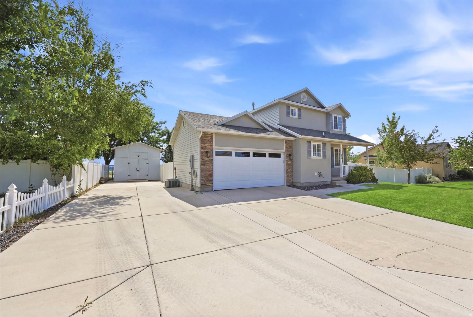 SUNRISE MEADOWS - Residential
