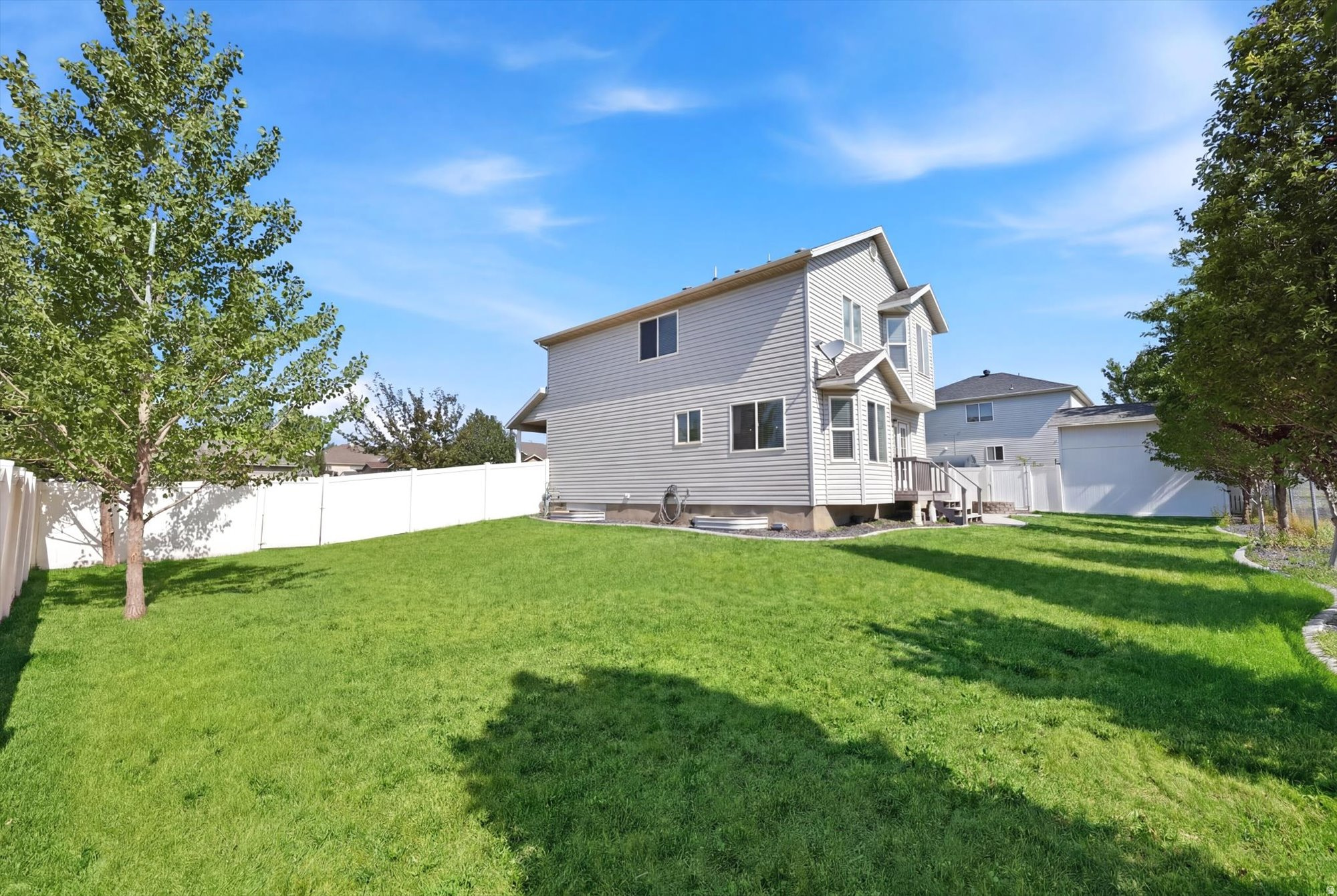 SUNRISE MEADOWS - Residential