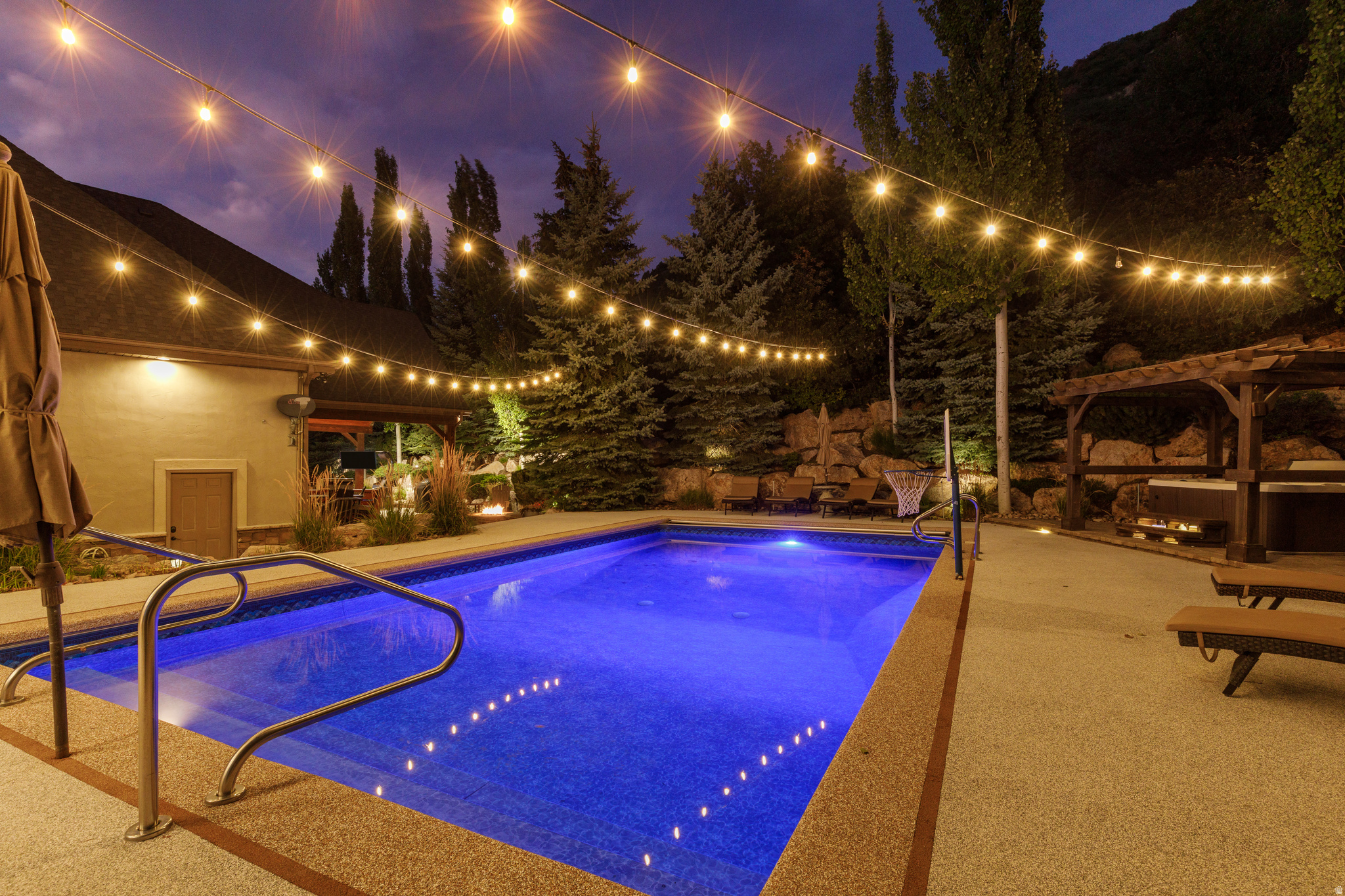 LAYTON RIDGES - Residential