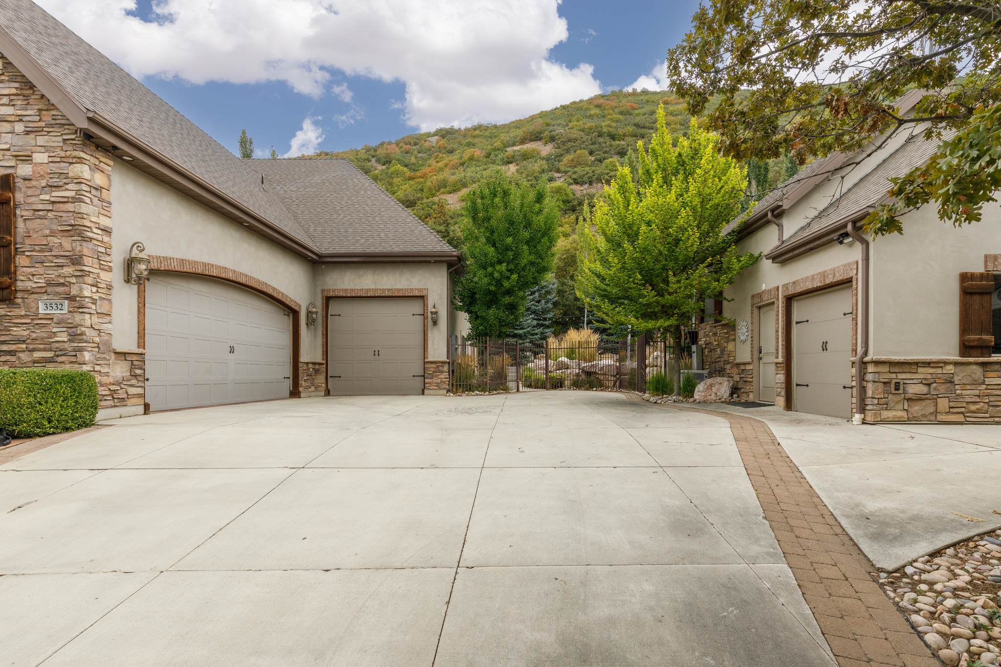 LAYTON RIDGES - Residential