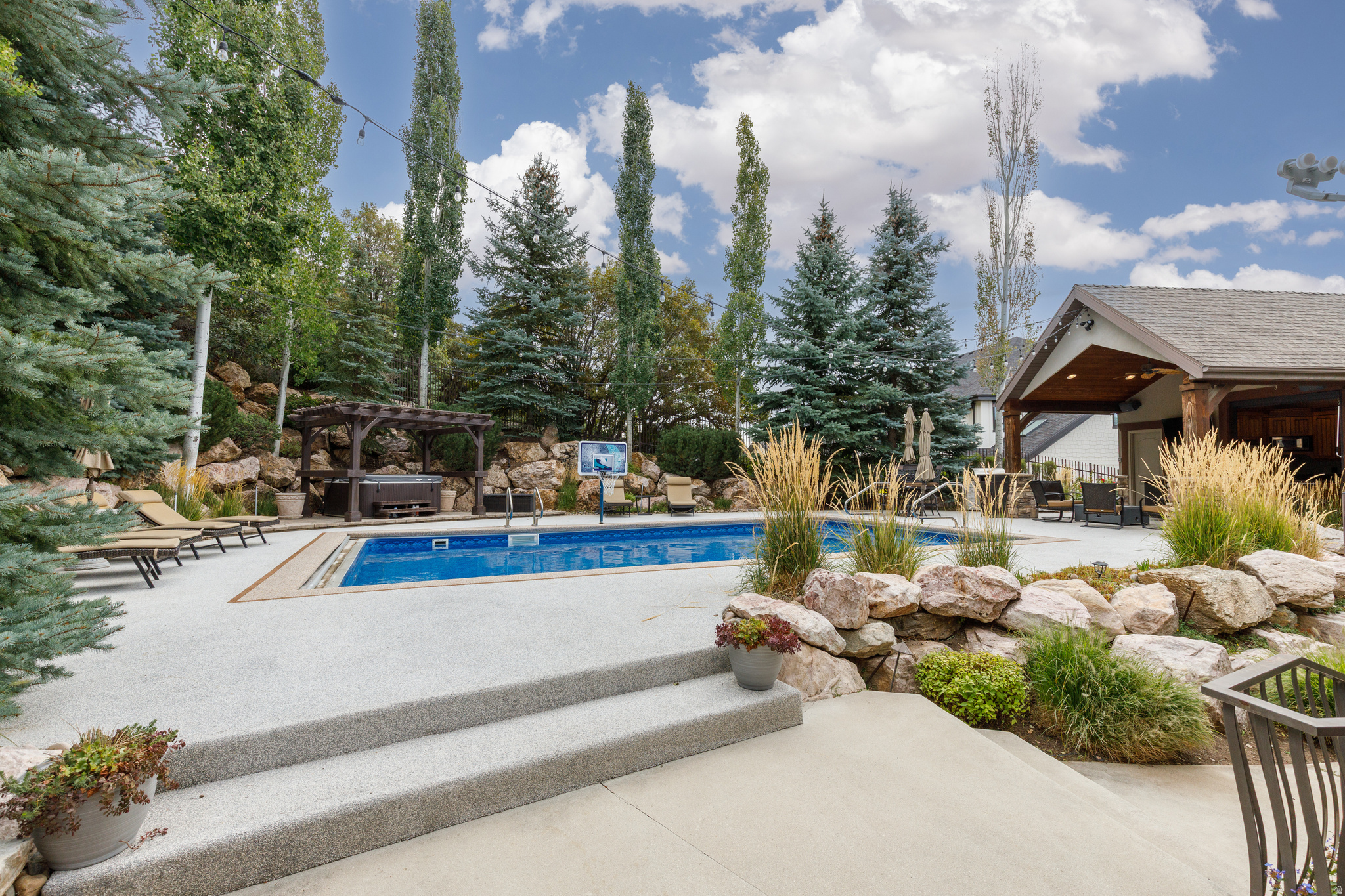 LAYTON RIDGES - Residential