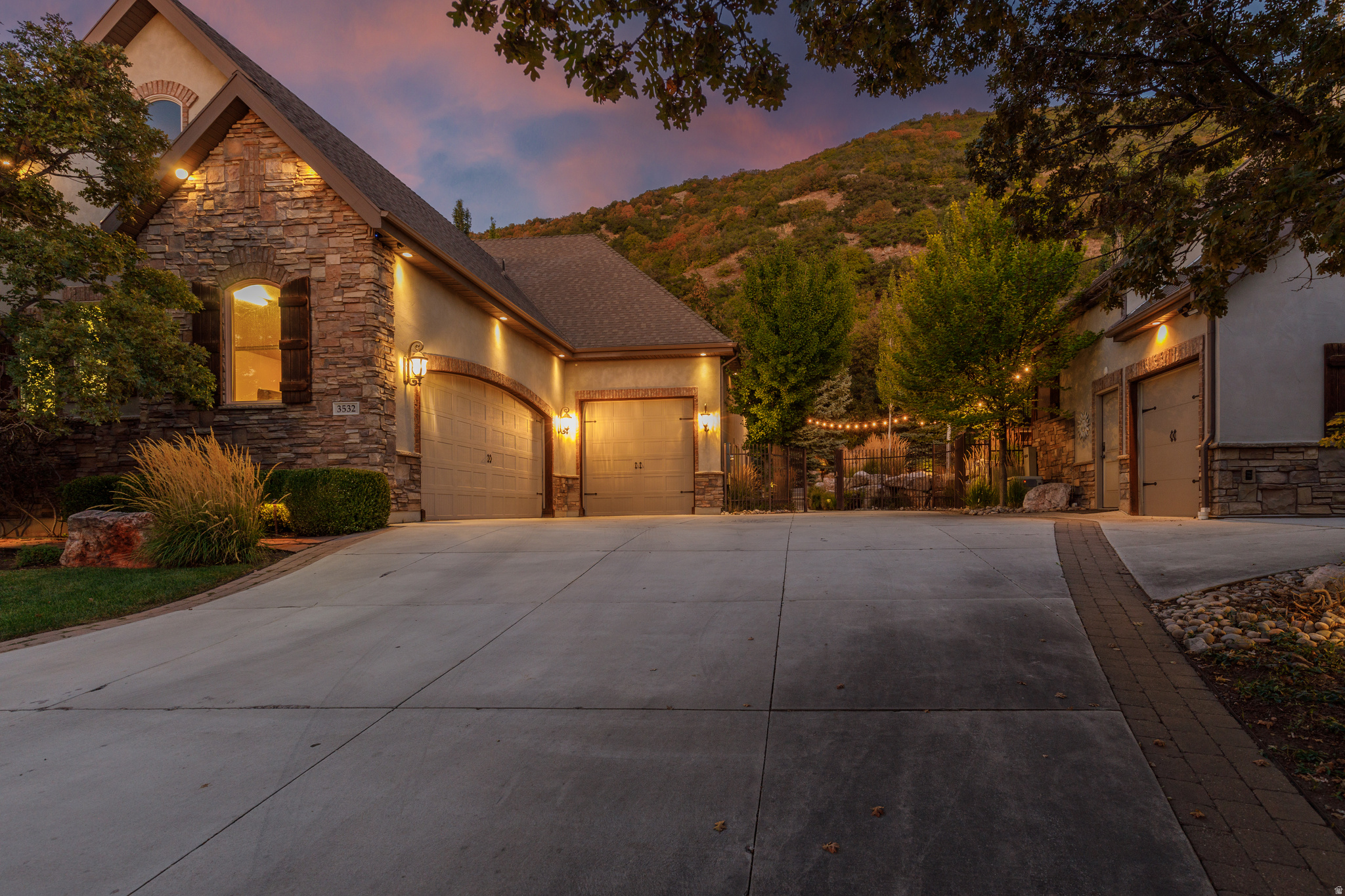 LAYTON RIDGES - Residential