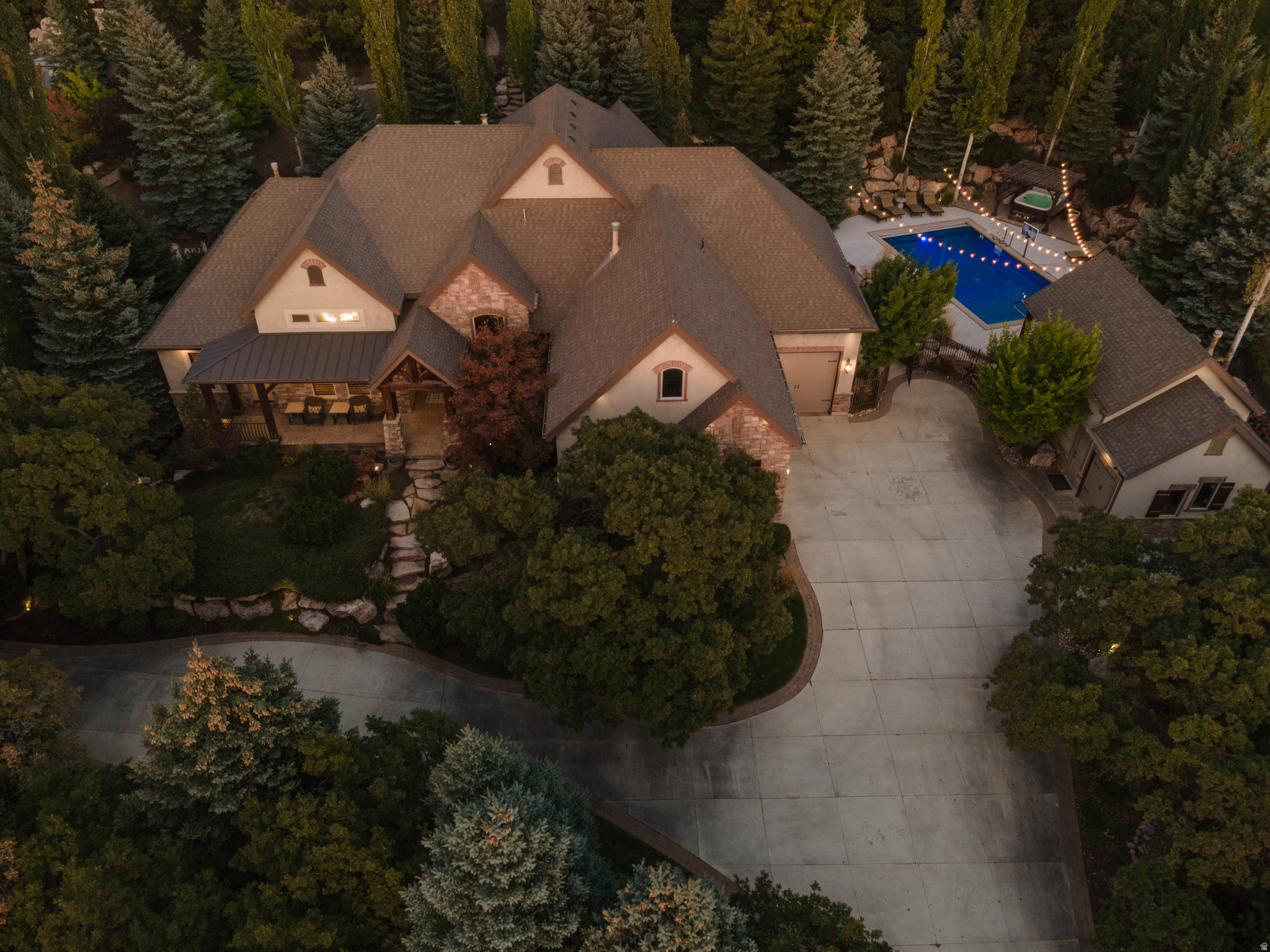 LAYTON RIDGES - Residential