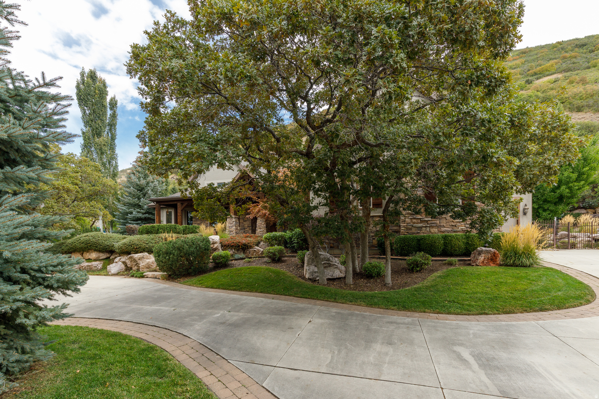 LAYTON RIDGES - Residential