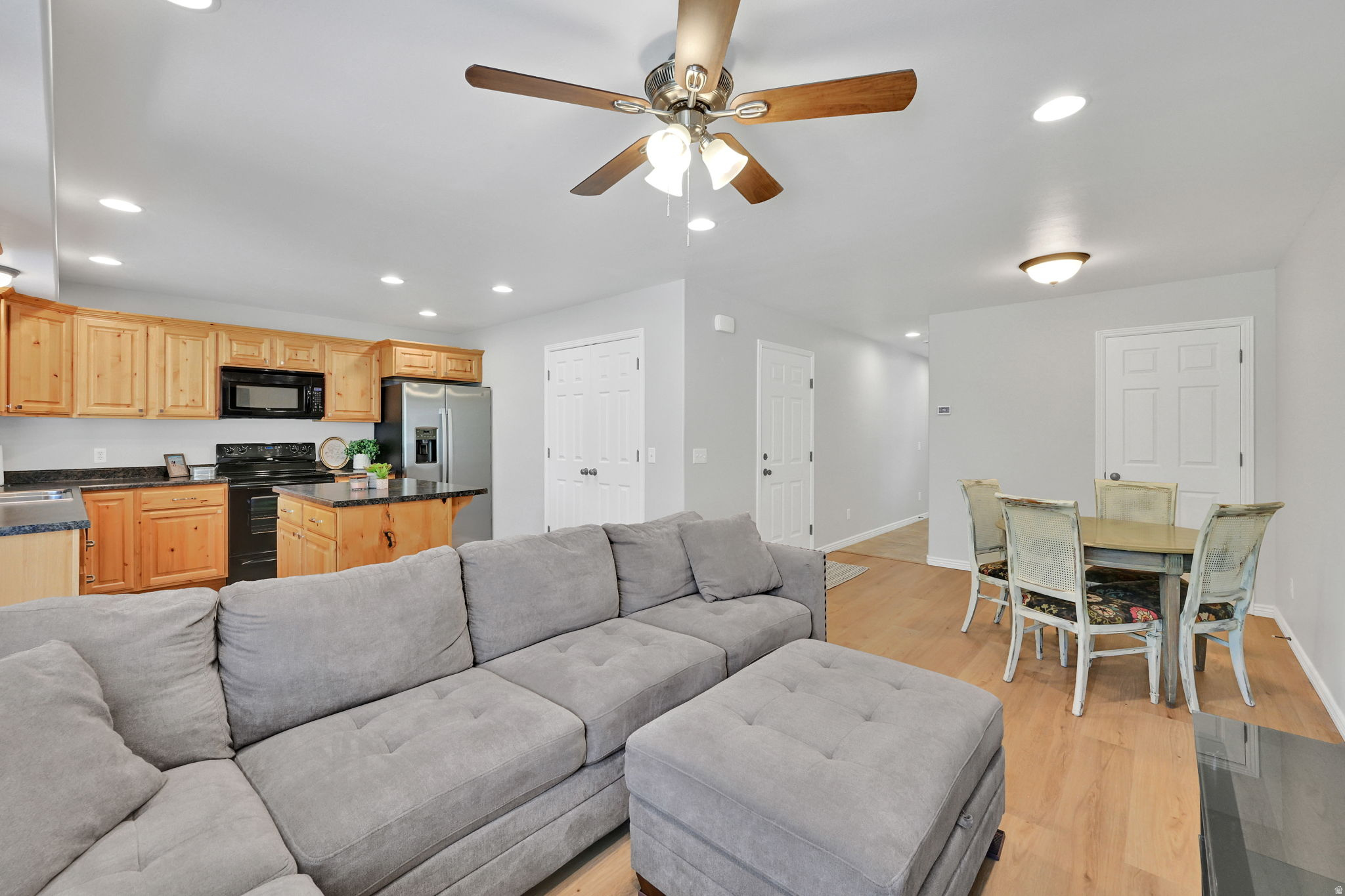STONEY BRK COTTAGES PRUD PH 01 - Residential