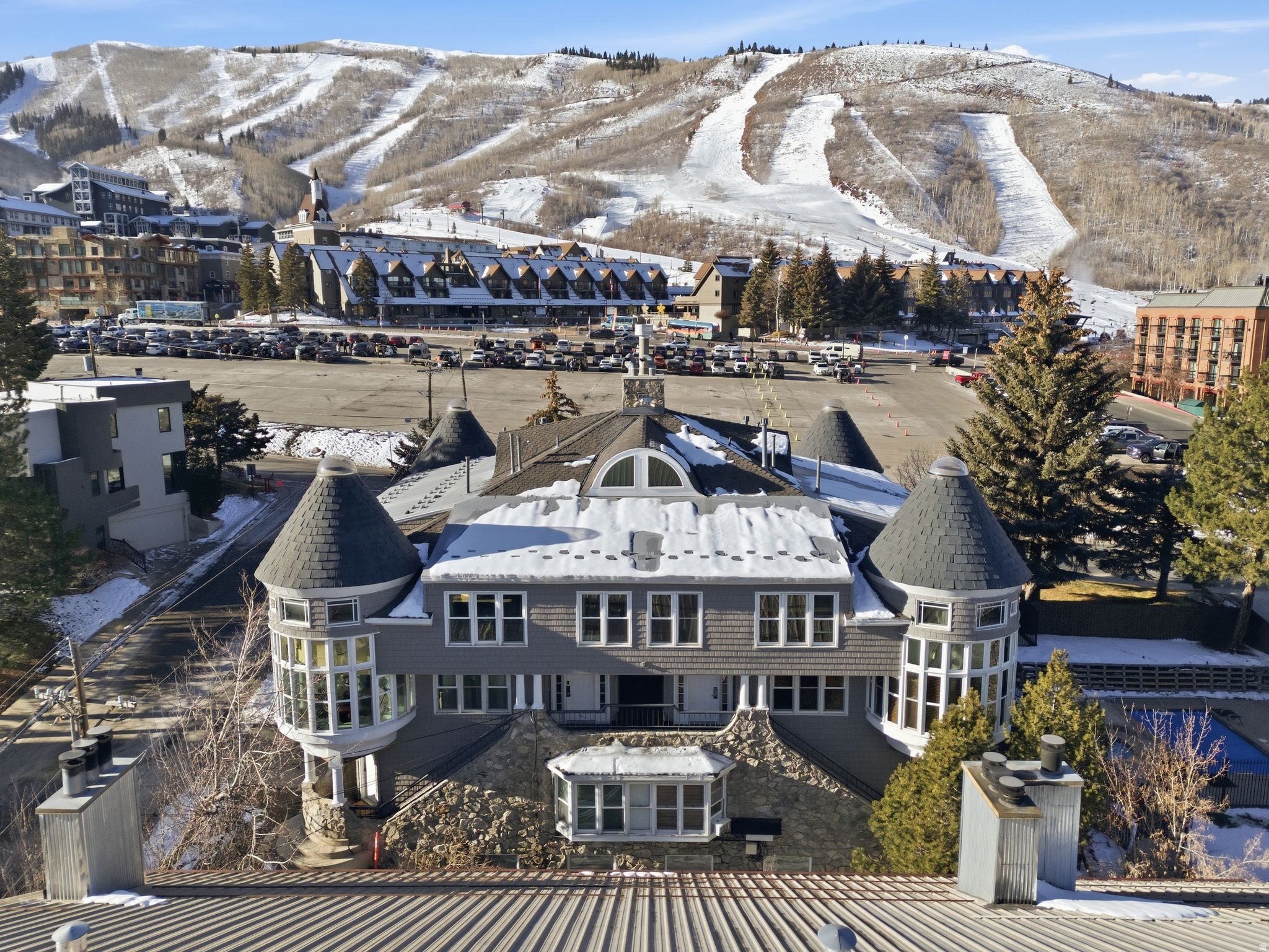 EMPIRE HOUSE - Residential