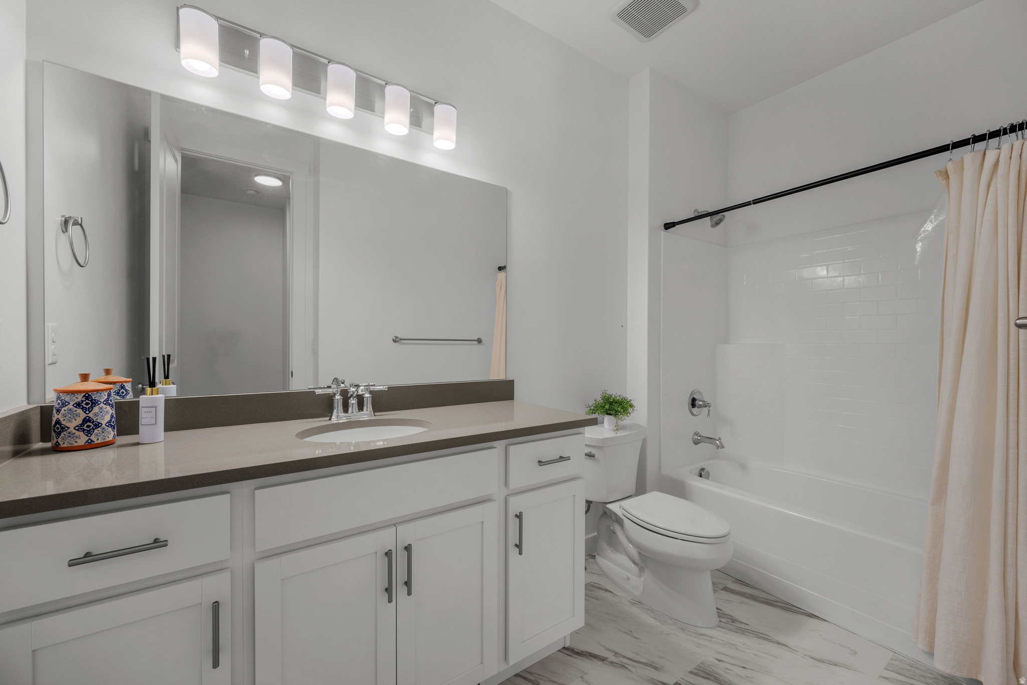 HOLBROOK FARMS - Residential