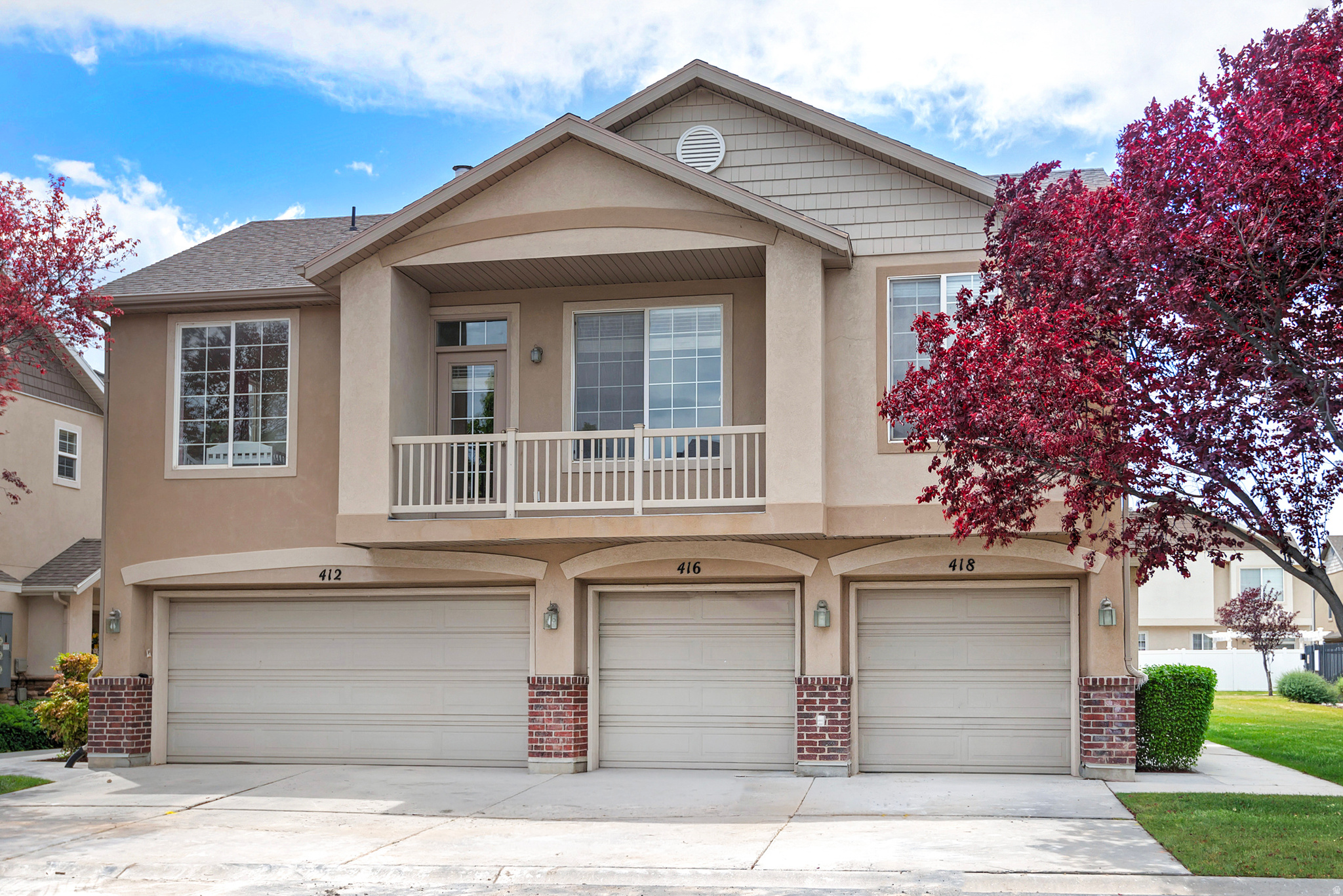 Charming and meticulously maintained townhouse in North Salt Lake, perfectly positioned in a desirable neighborhood near Downtown, shopping, entertainment, and a variety of dining options. The open, bright floor plan fills the space with natural light, creating an inviting atmosphere. The primary suite features a private bathroom with dual vanities and a spacious walk-in closet. The HOA provides outstanding amenities, including a swimming pool, clubhouse, and gym, and also covers sewer, trash, and water. Additional highlights include a convenient one-car garage. Call today for a private showing before this opportunity is gone.