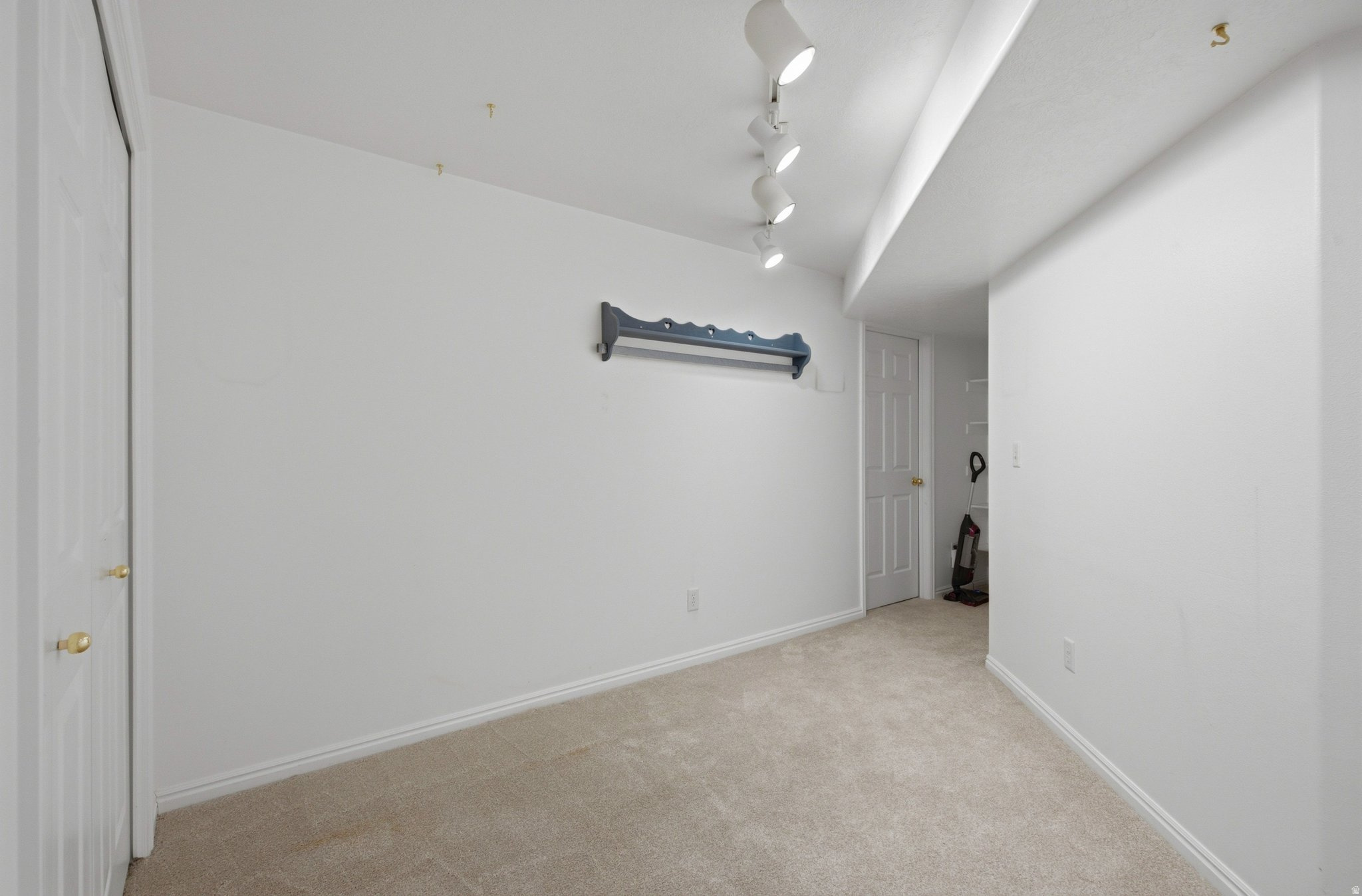 MOUNTAIN ROSE - Residential