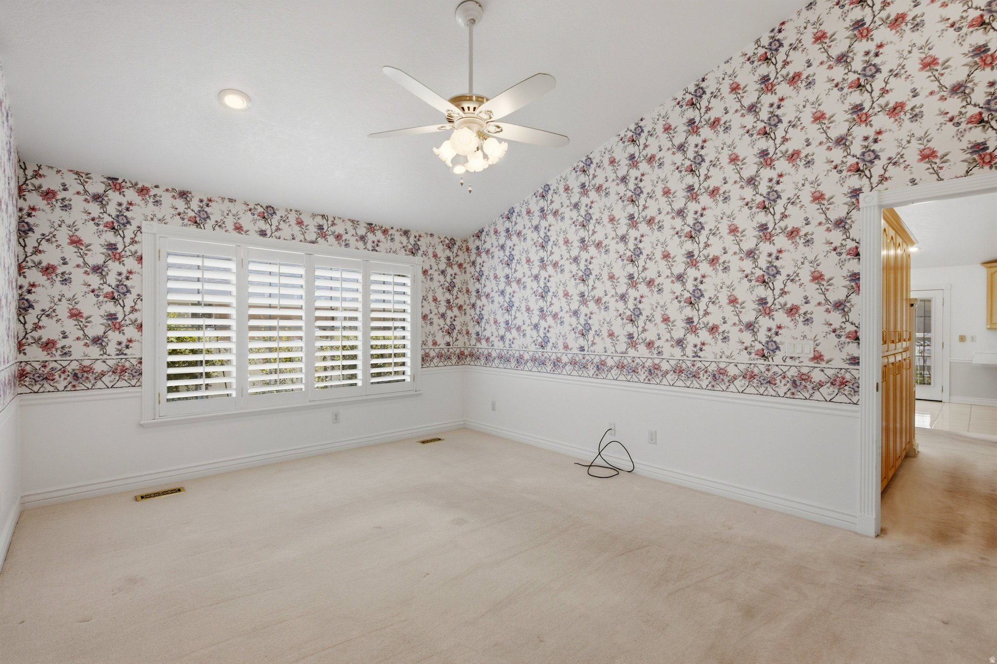 MOUNTAIN ROSE - Residential