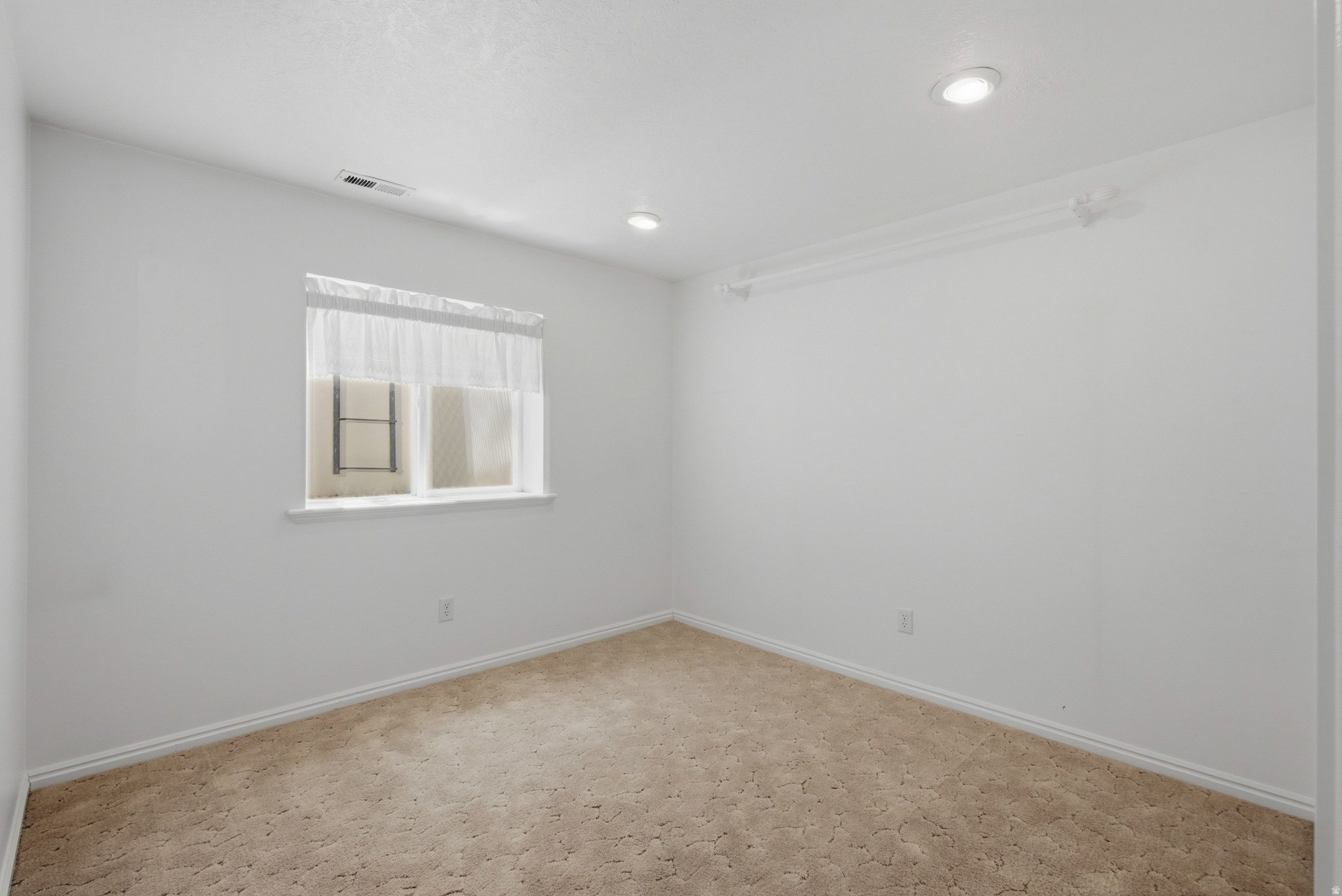 MOUNTAIN ROSE - Residential