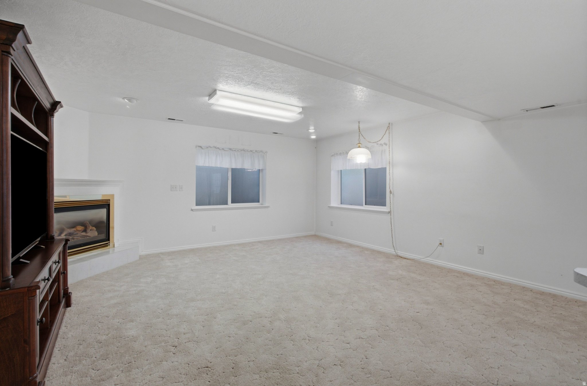 MOUNTAIN ROSE - Residential