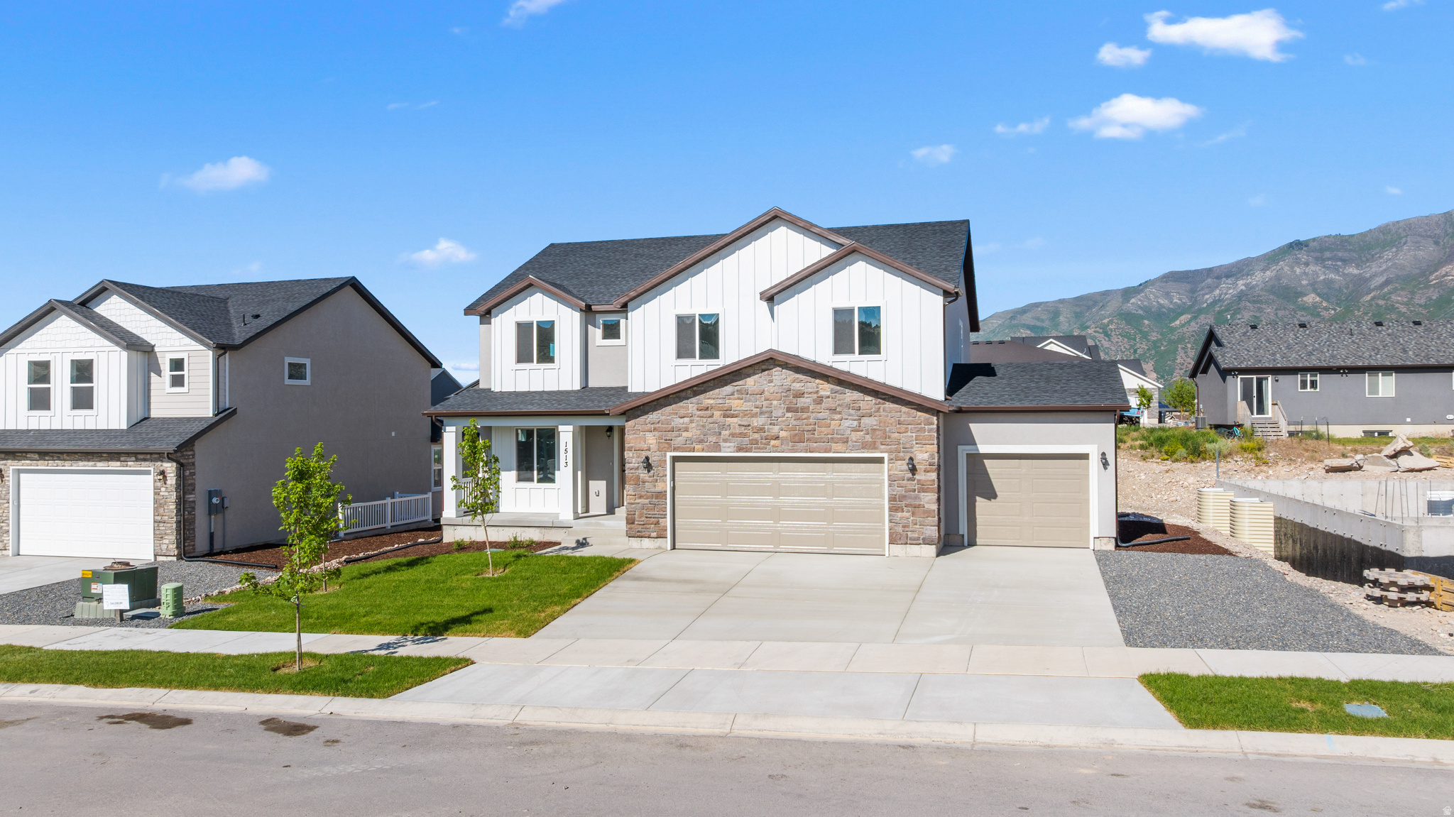 SUMMIT RIDGE - Residential