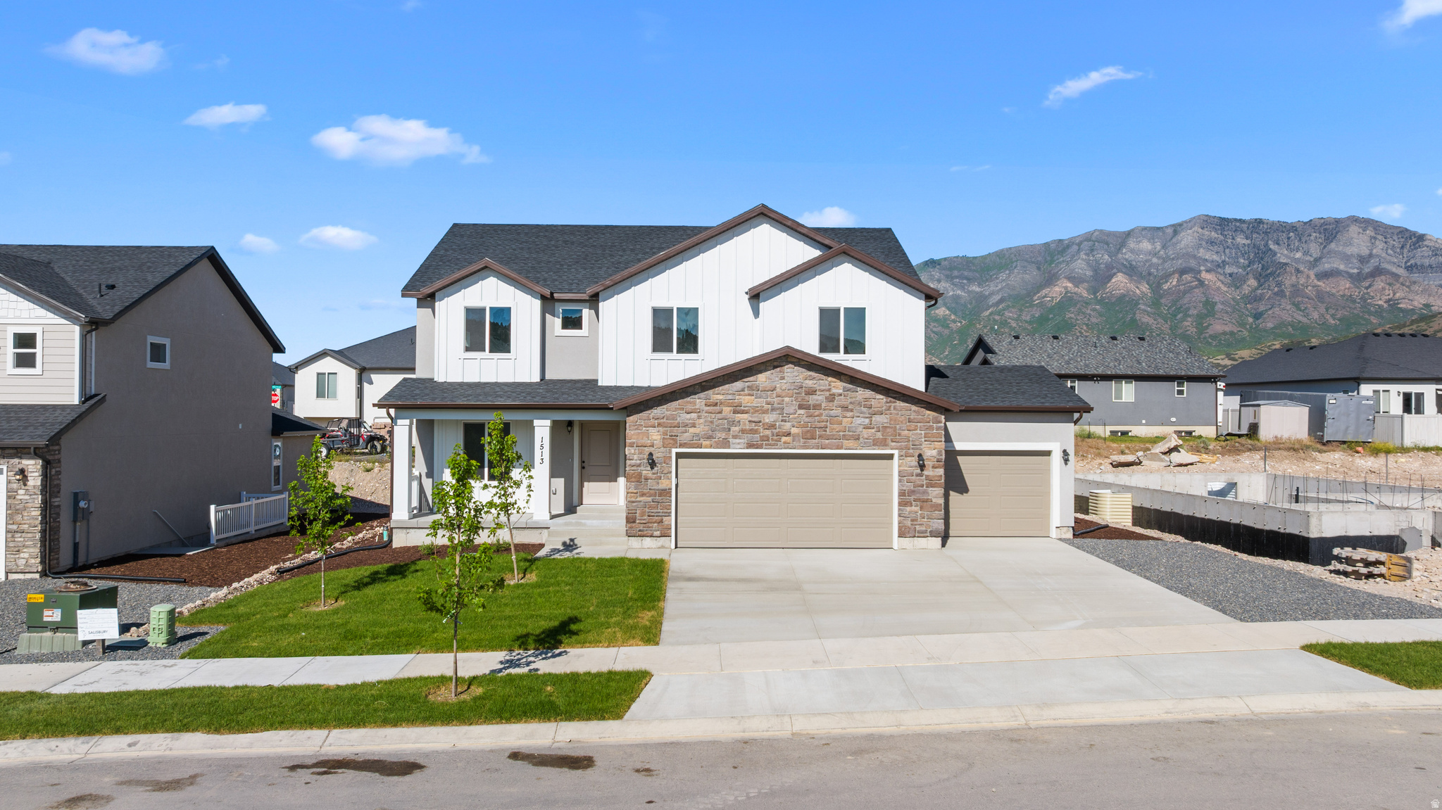 ***BRAND NEW, COMPLETE & READY FOR POSSESSION***    PLAN: Aubrey(3)3400 @ 1513 S Deerbook.   PHOTO: ShowsUpgrades.   GARAGE: 3Car.  BSMT: Unfinished.  STATUS: Built.  LOT: .16.  LSCAPE: Front Yard.  HOA: $10.  DESIGN/BUILD: 10YrWarranty.  'BuyerVerifyAll'