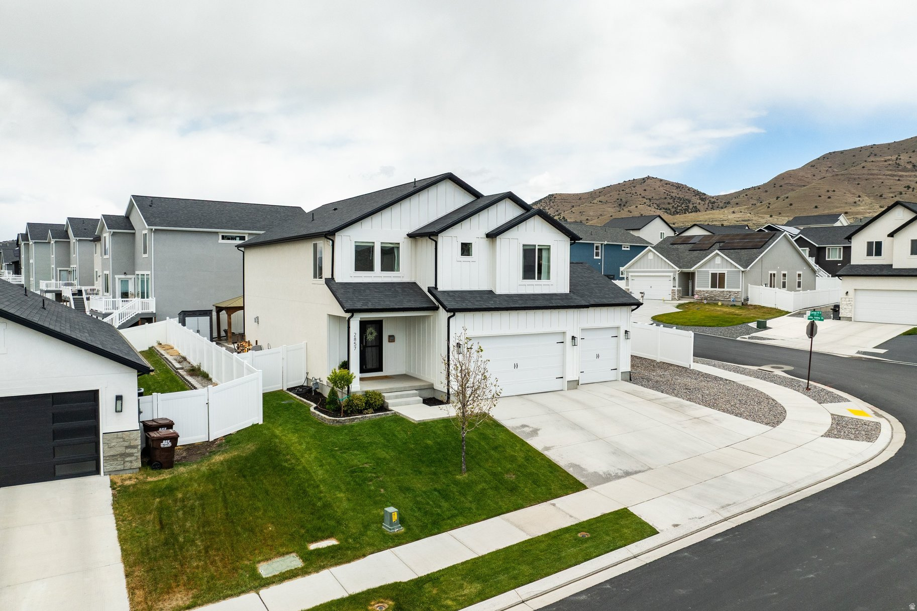 EAGLE POINT - Residential