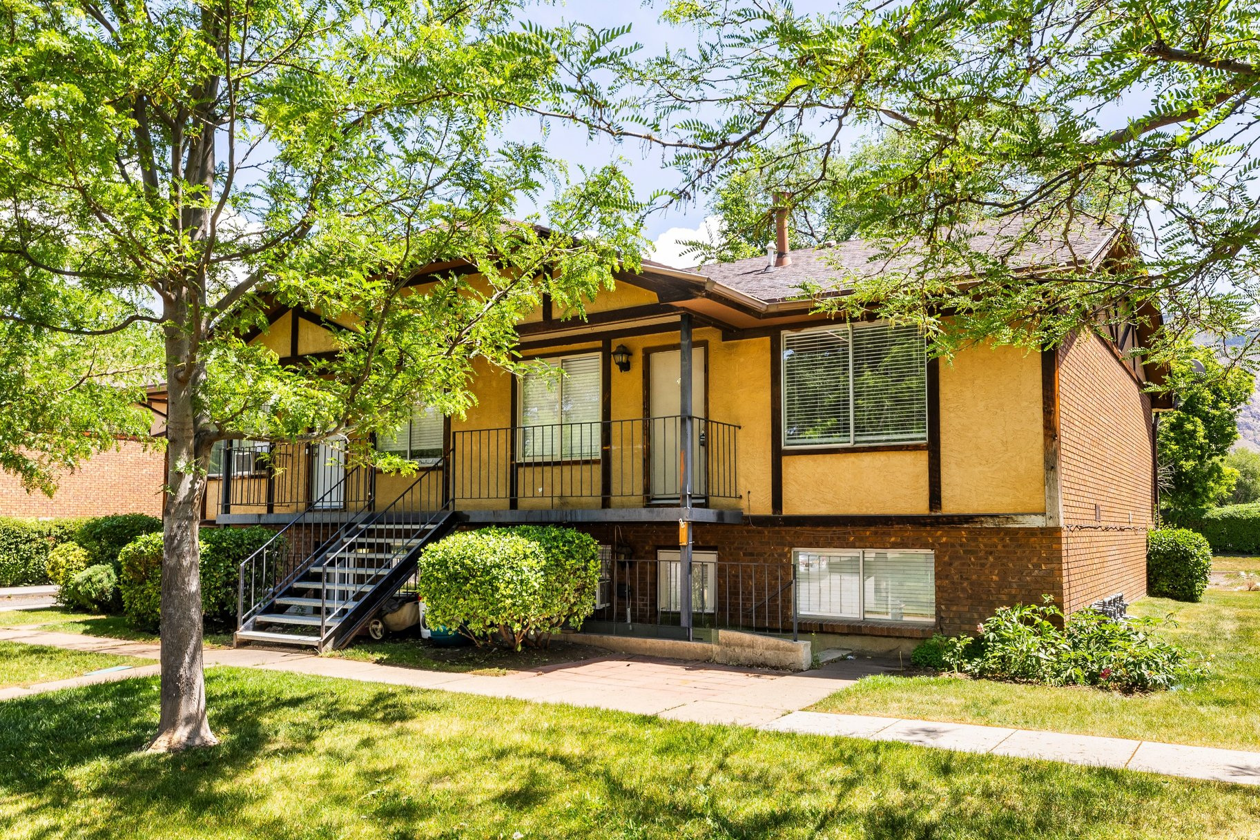 PARKWOOD ESTATES - Residential