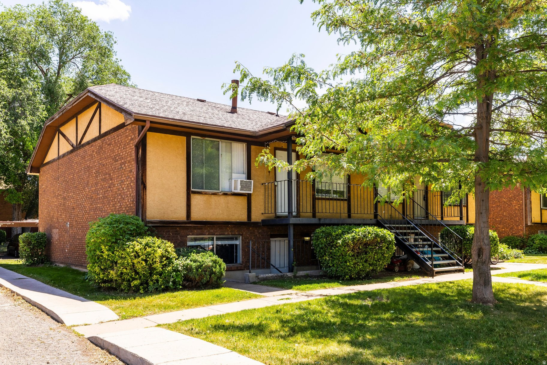 PARKWOOD ESTATES - Residential