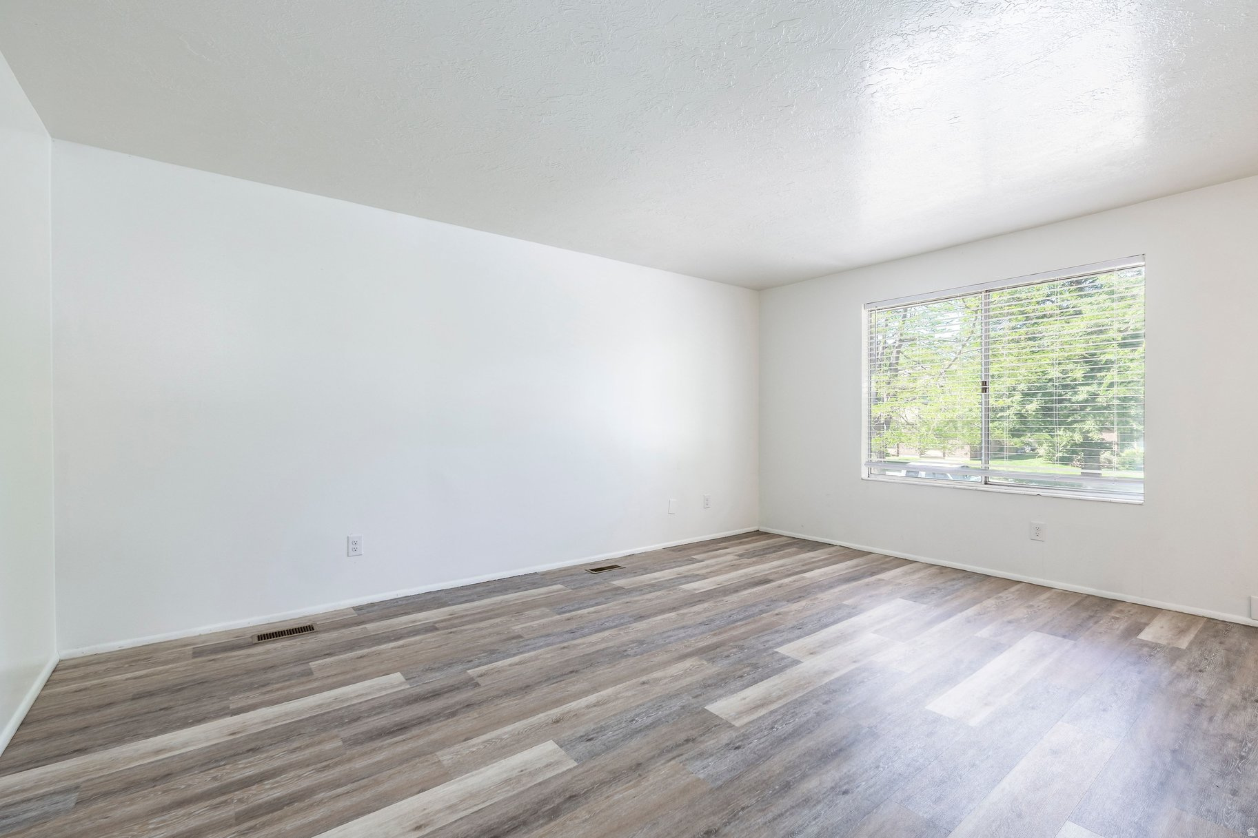PARKWOOD ESTATES - Residential