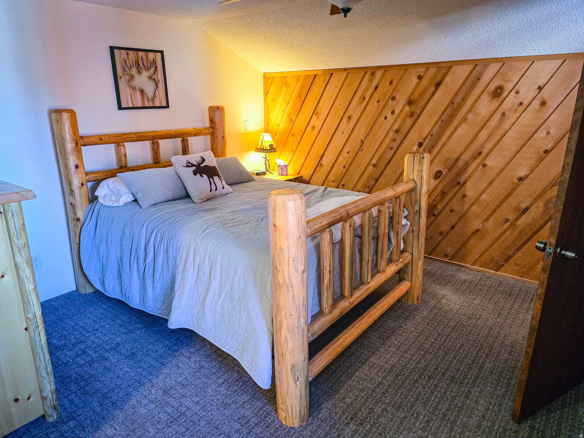 SNOWFLAKE CONDOMINIUMS - Residential