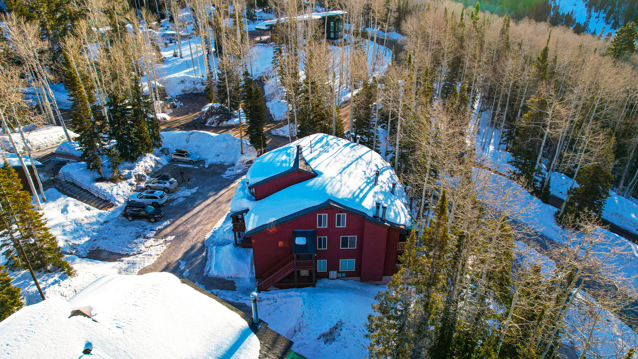 SNOWFLAKE CONDOMINIUMS - Residential