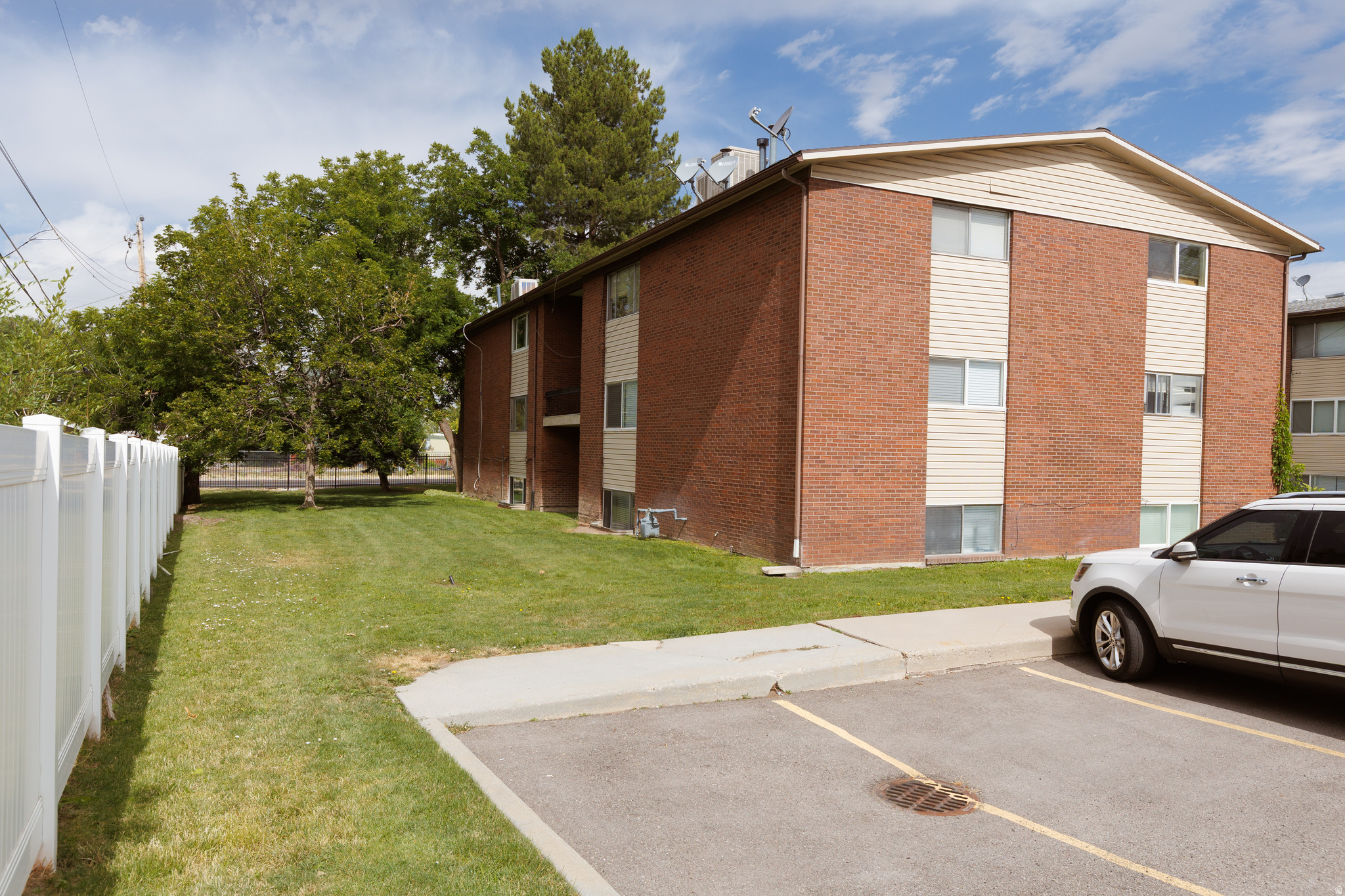 HEATHER RIDGE CONDM - Residential