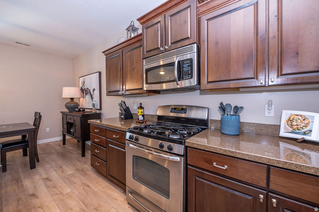 FARMINGTON CROSSING - Residential