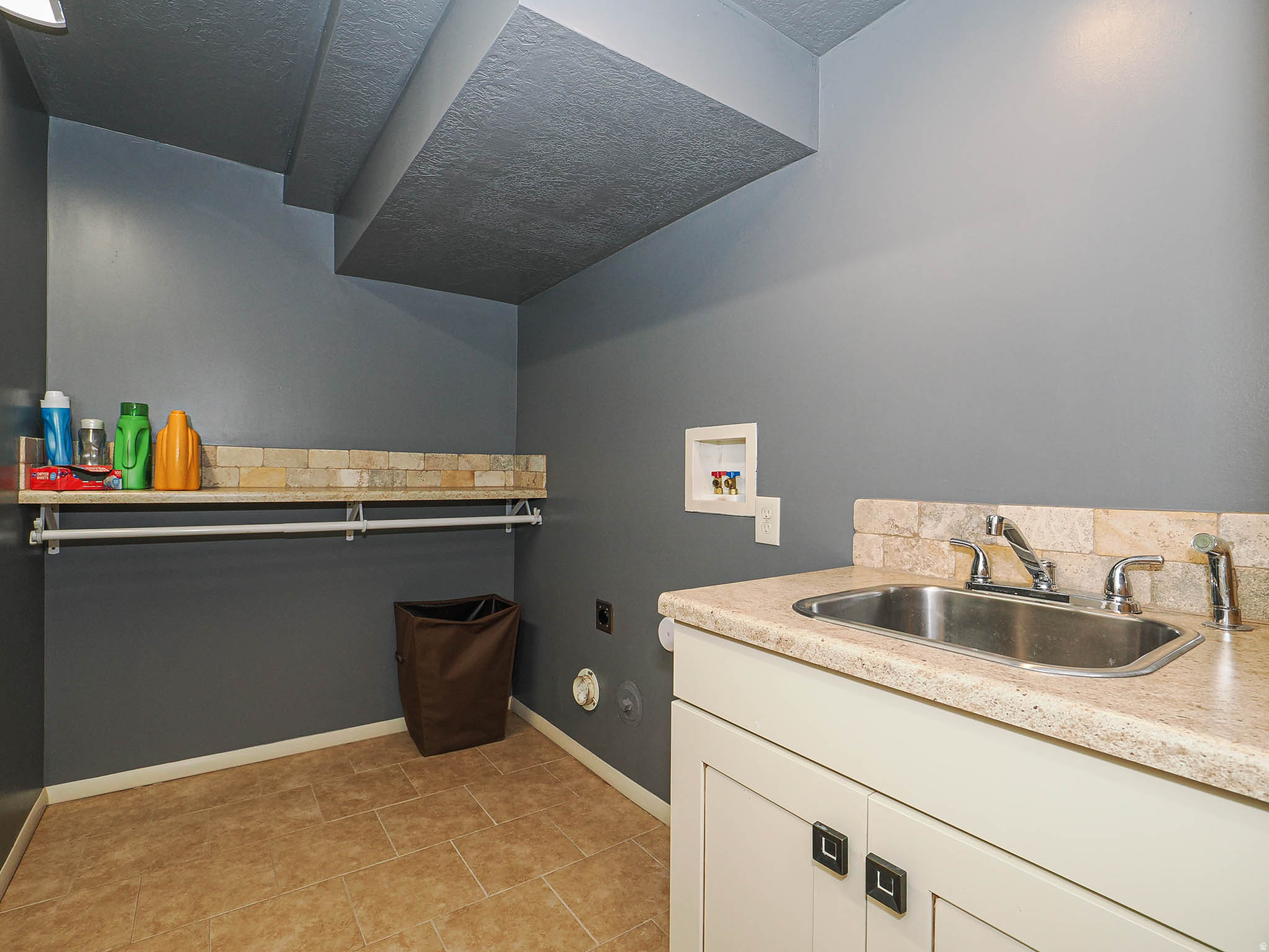 RIVIERA HEIGHTS - Residential
